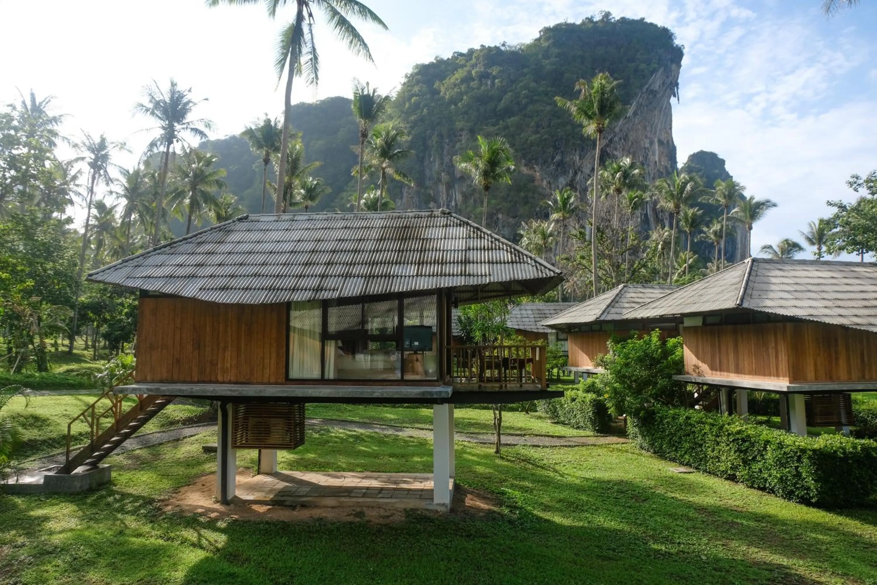Property building in Tinidee Hideaway Tonsai Beach Krabi