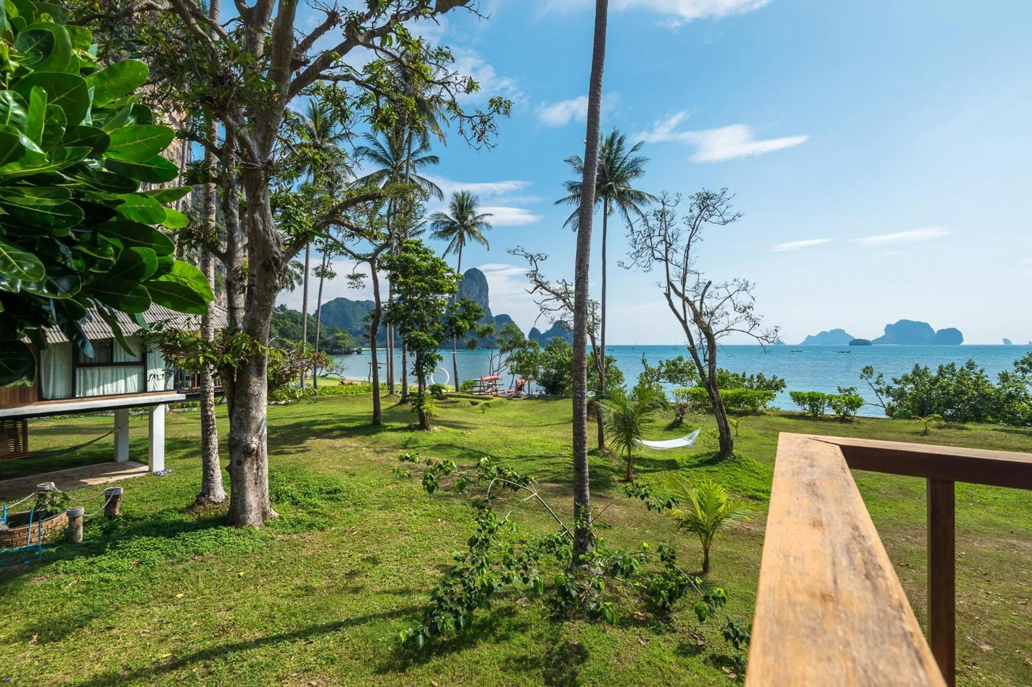 Nearby landmark in Tinidee Hideaway Tonsai Beach Krabi