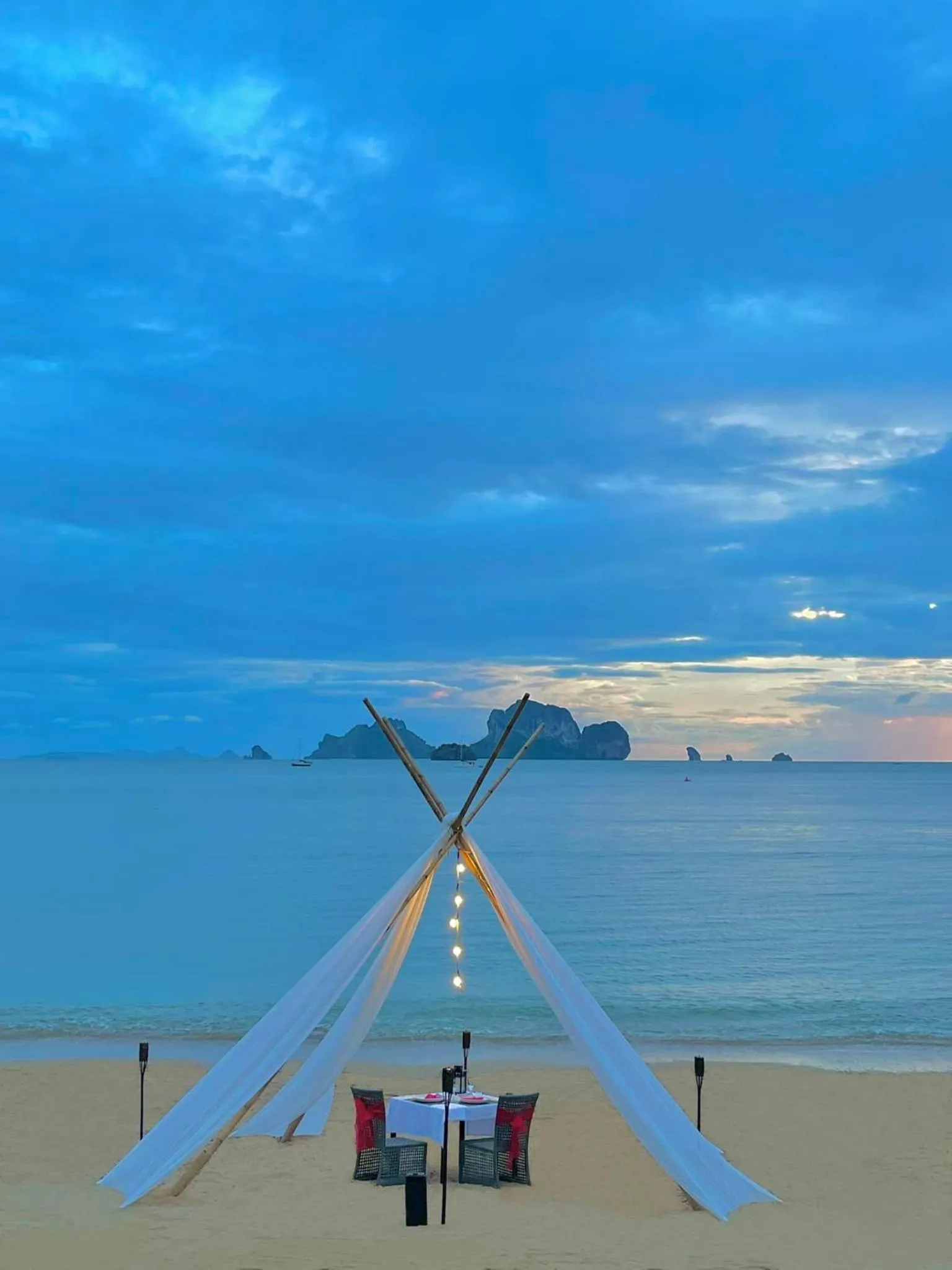 Restaurant/places to eat in Tinidee Hideaway Tonsai Beach Krabi