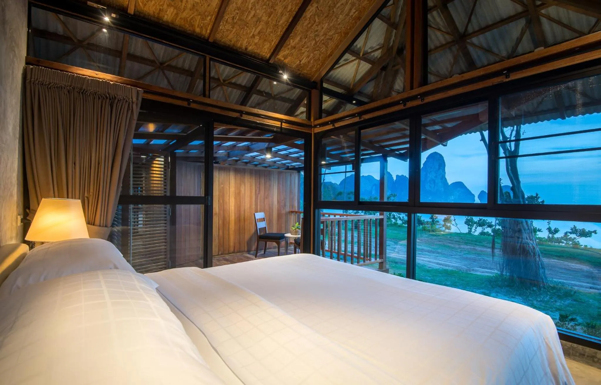 Property building, Bed in Tinidee Hideaway Tonsai Beach Krabi