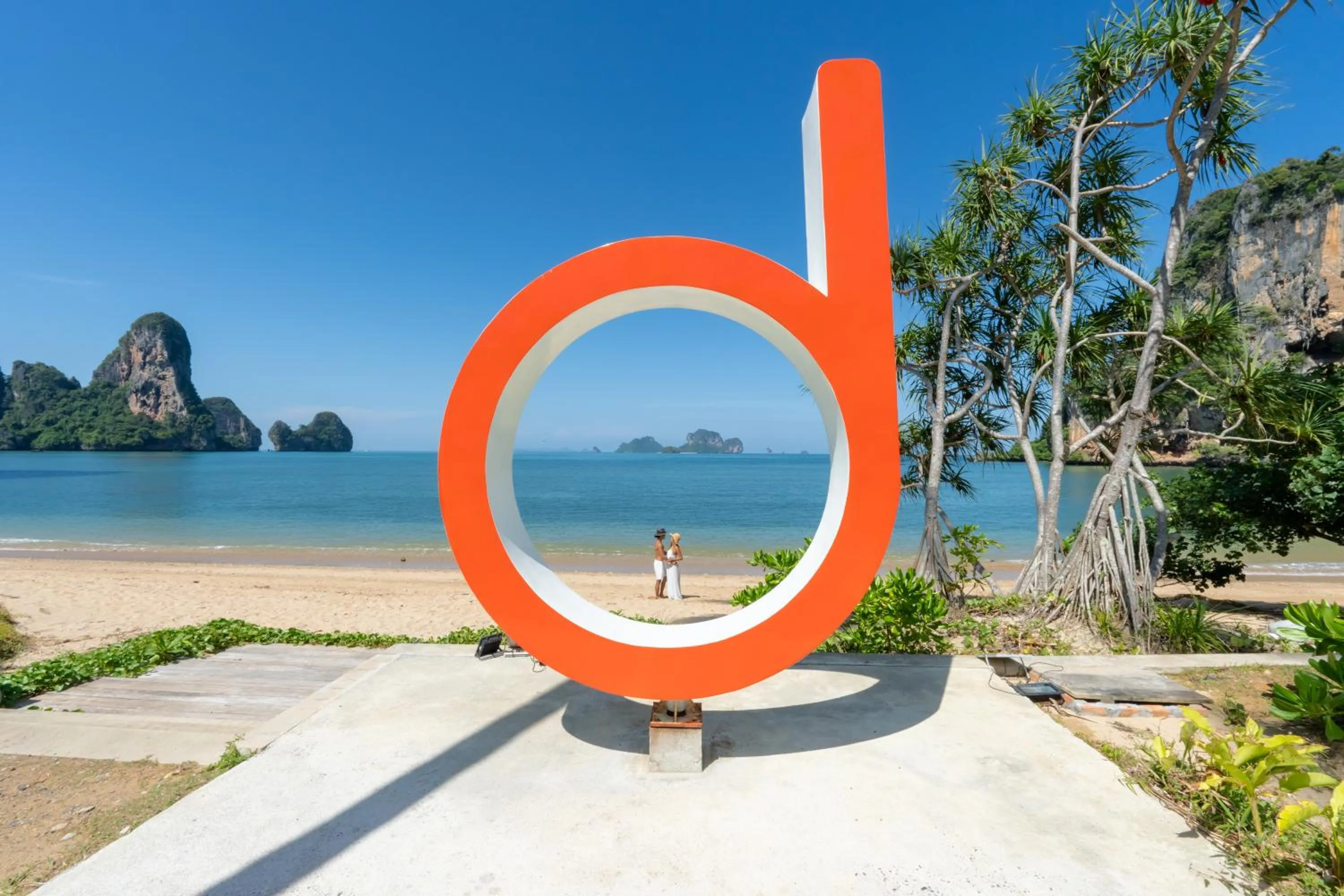 Nearby landmark in Tinidee Hideaway Tonsai Beach Krabi