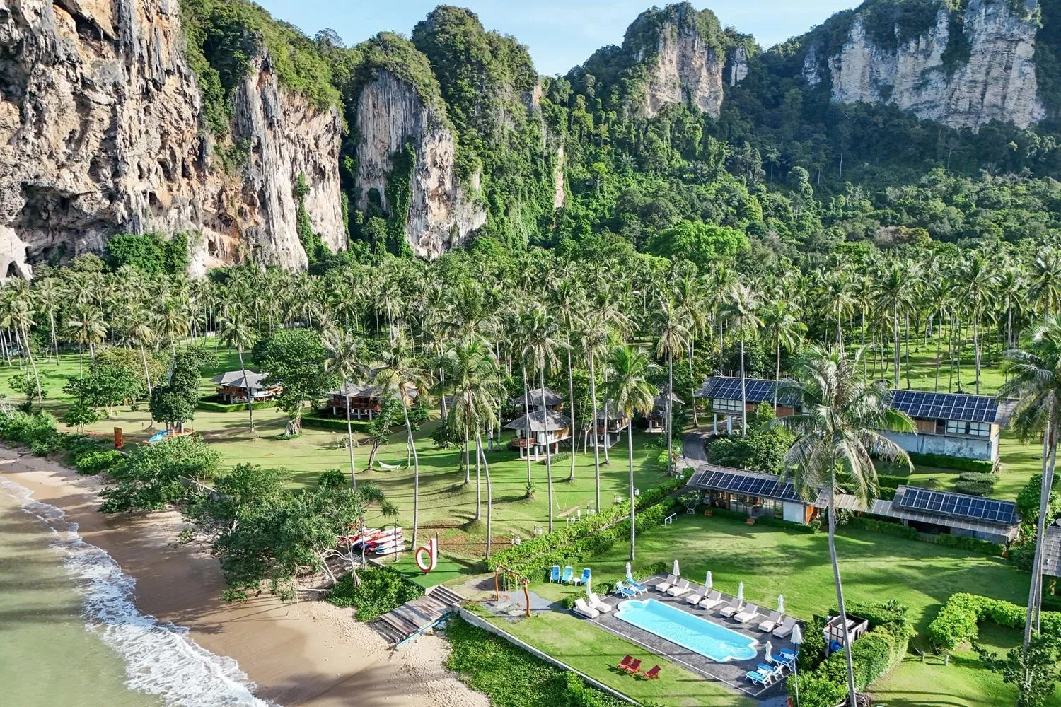 Property building in Tinidee Hideaway Tonsai Beach Krabi