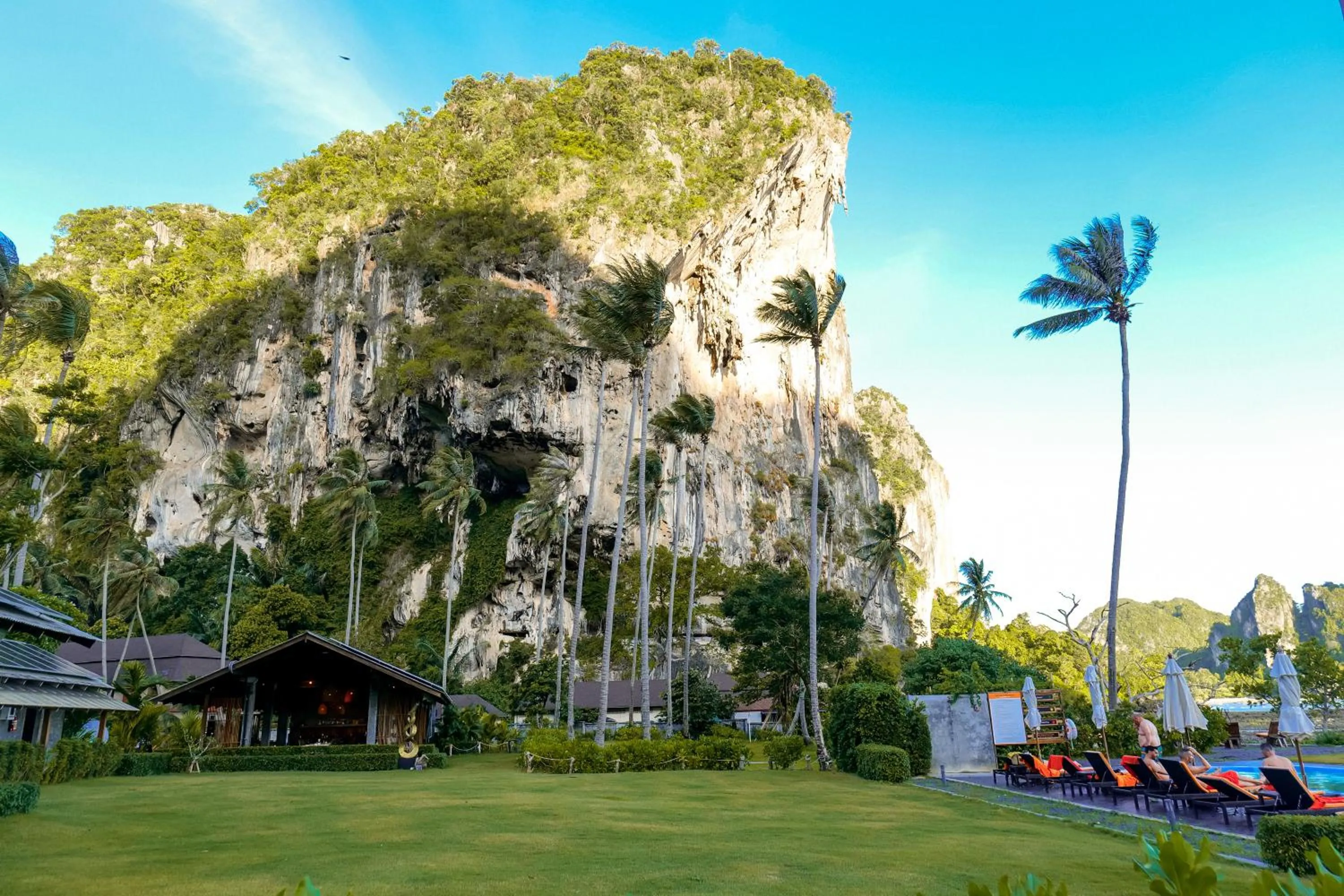 Restaurant/places to eat in Tinidee Hideaway Tonsai Beach Krabi