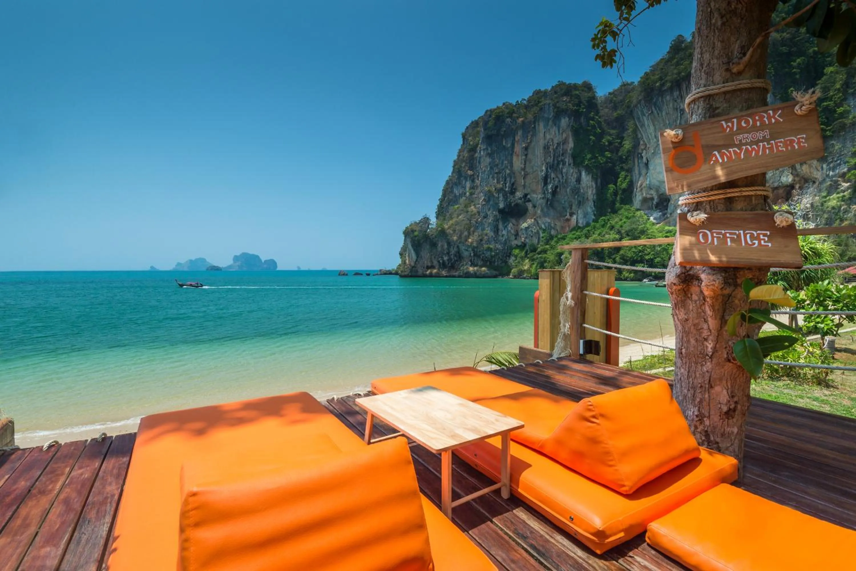 Sea view in Tinidee Hideaway Tonsai Beach Krabi