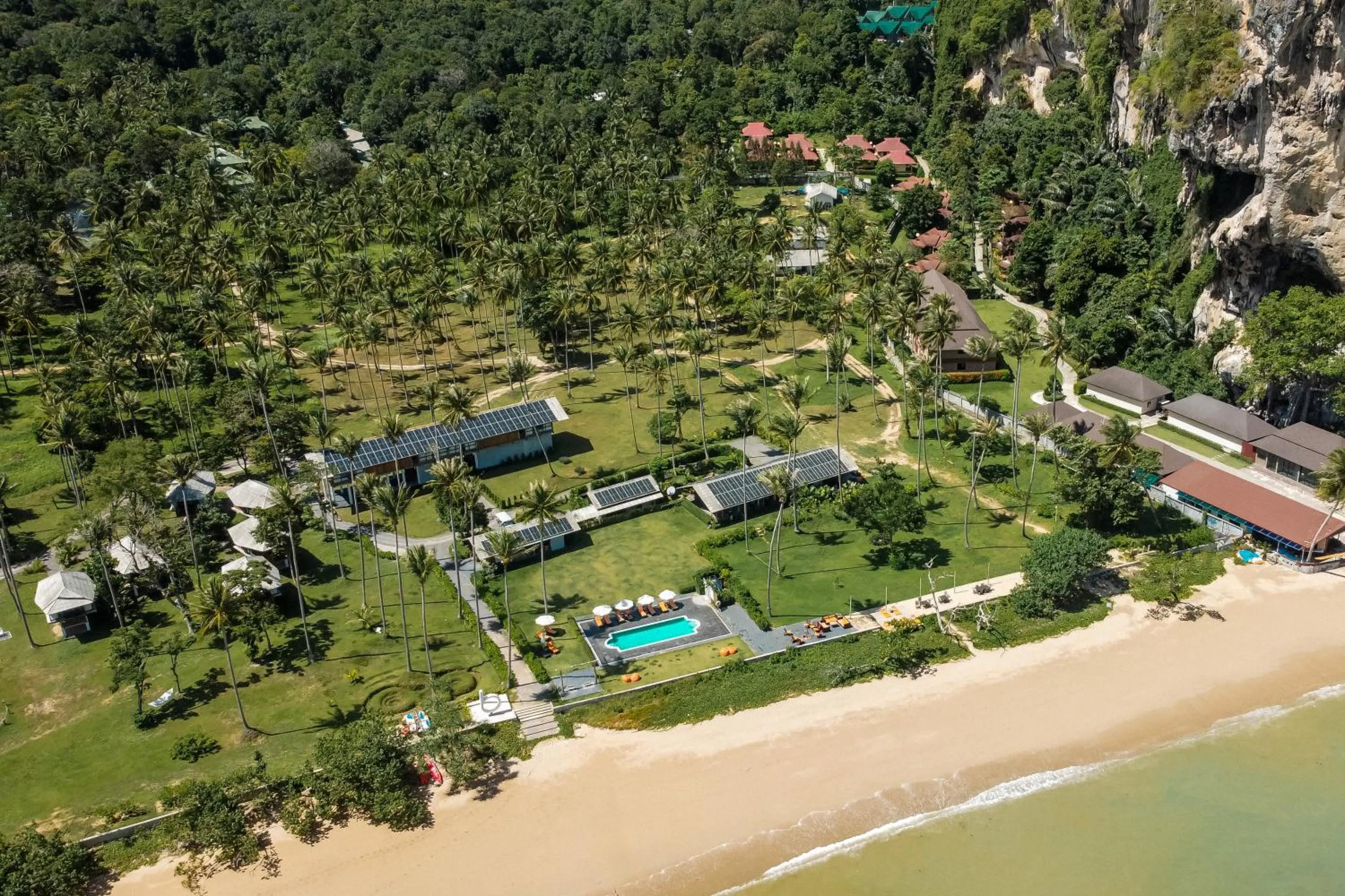 Property building in Tinidee Hideaway Tonsai Beach Krabi