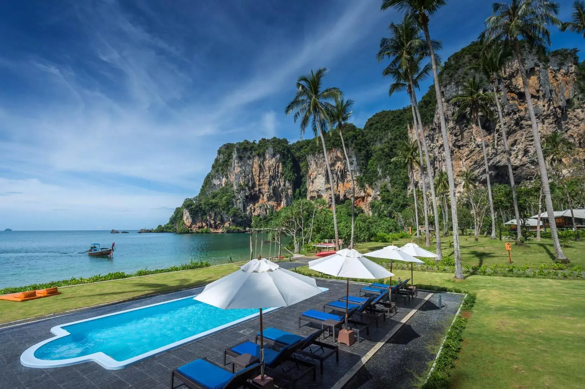 Swimming pool in Tinidee Hideaway Tonsai Beach Krabi - SHA Extra Plus Swimming pool in Tinidee Hideaway Tonsai Beach Krabi - SHA Extra Plus