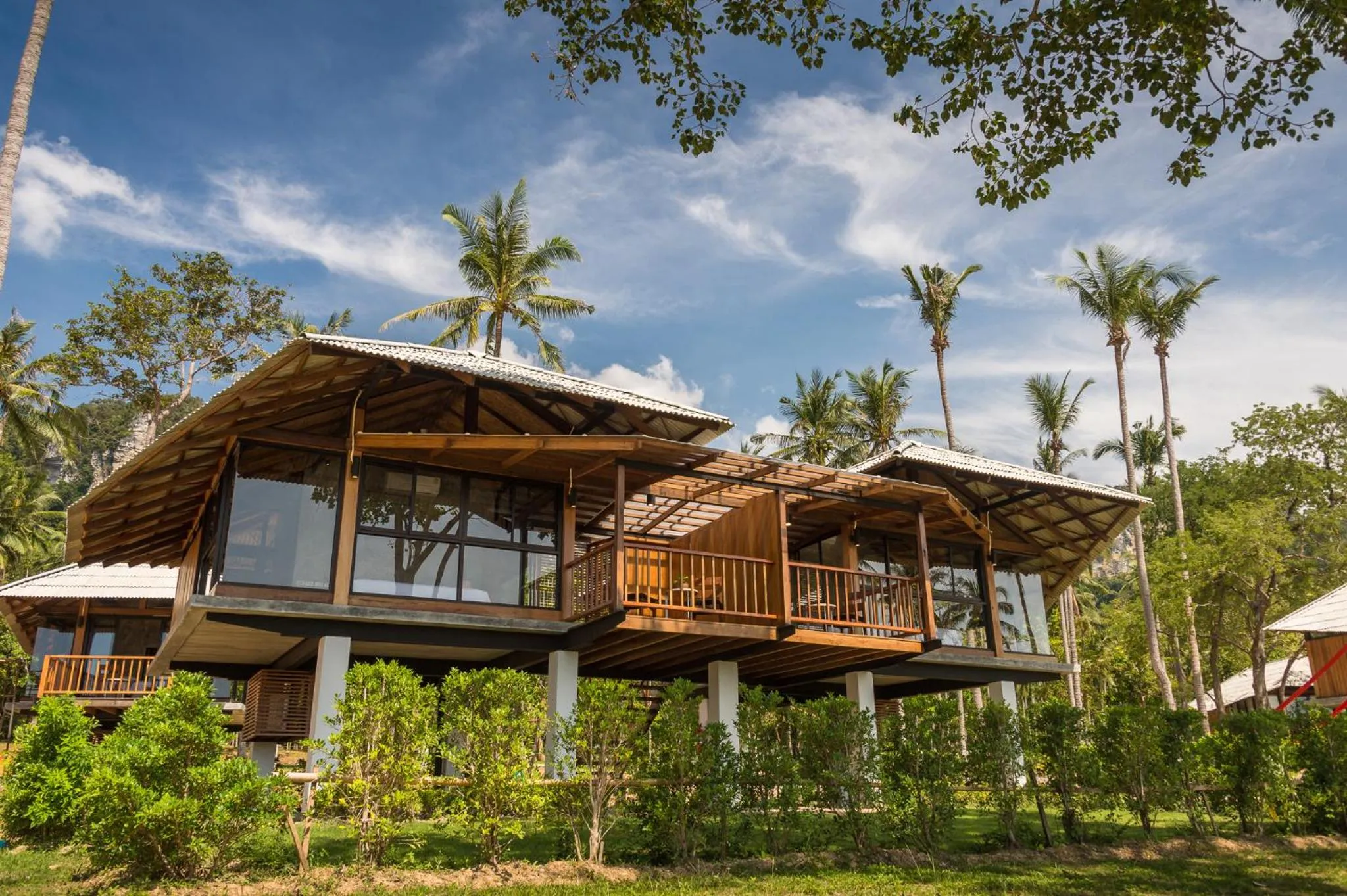 Property building in Tinidee Hideaway Tonsai Beach Krabi