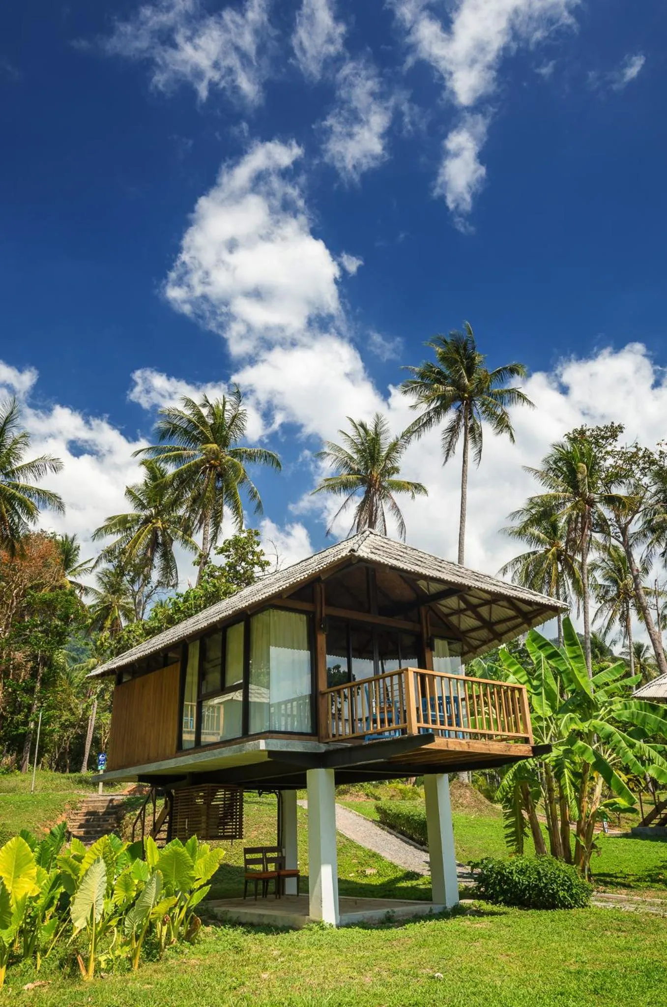 Property building in Tinidee Hideaway Tonsai Beach Krabi