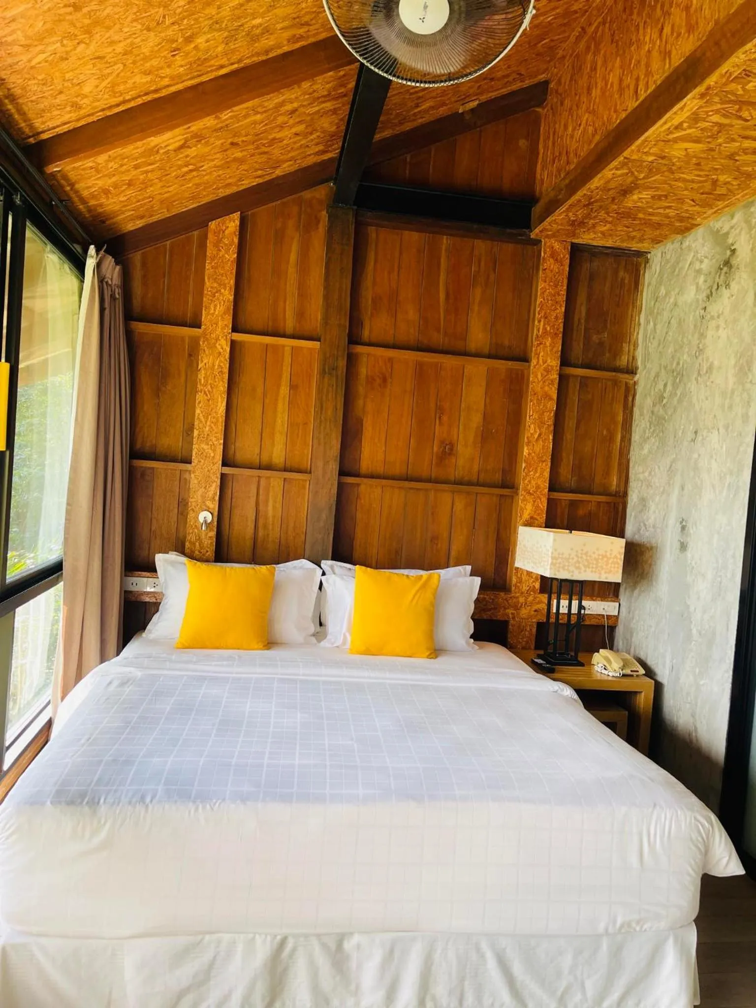 Bed in Tinidee Hideaway Tonsai Beach Krabi