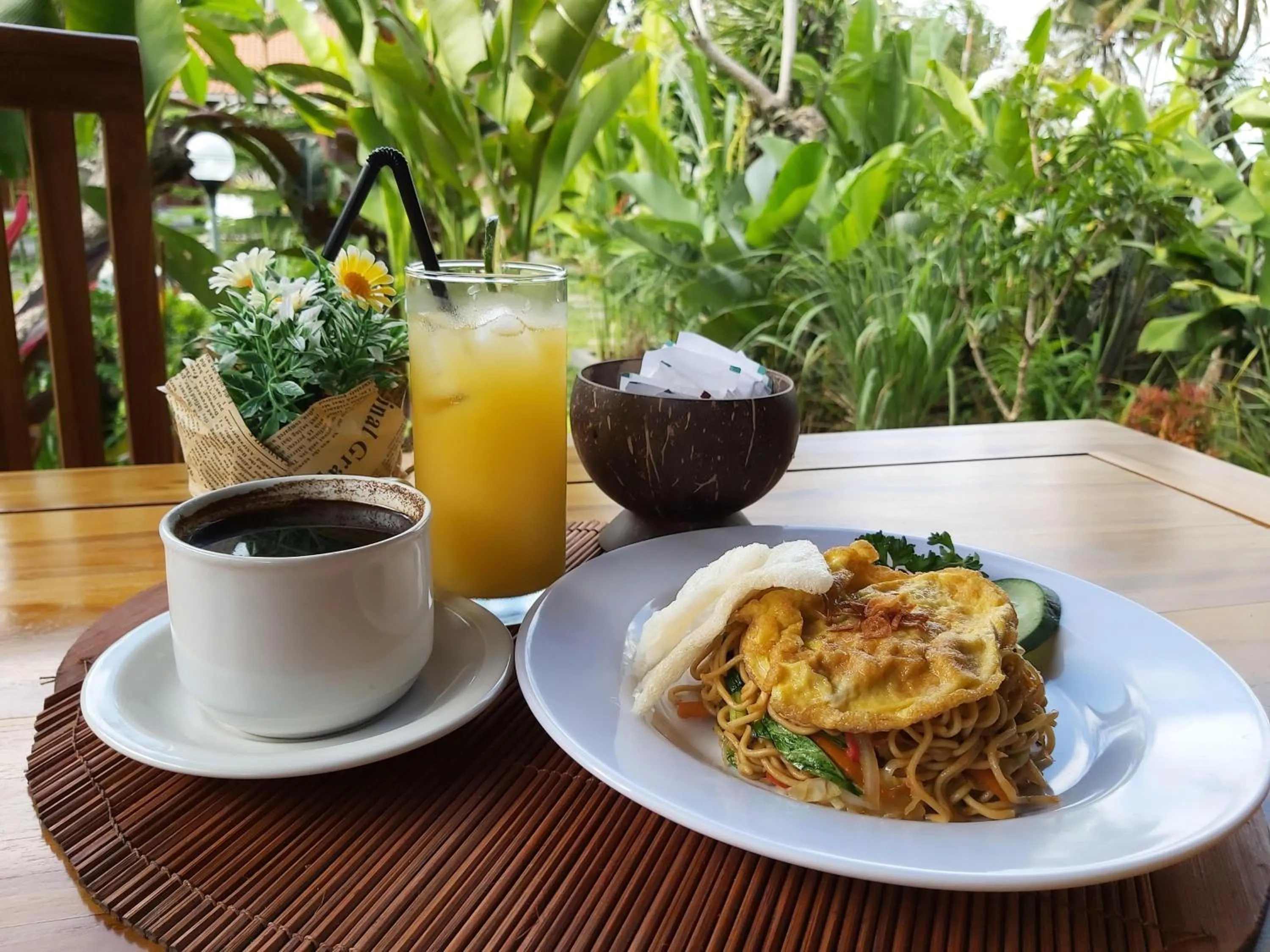 Food and drinks in Ayuna Family Ubud