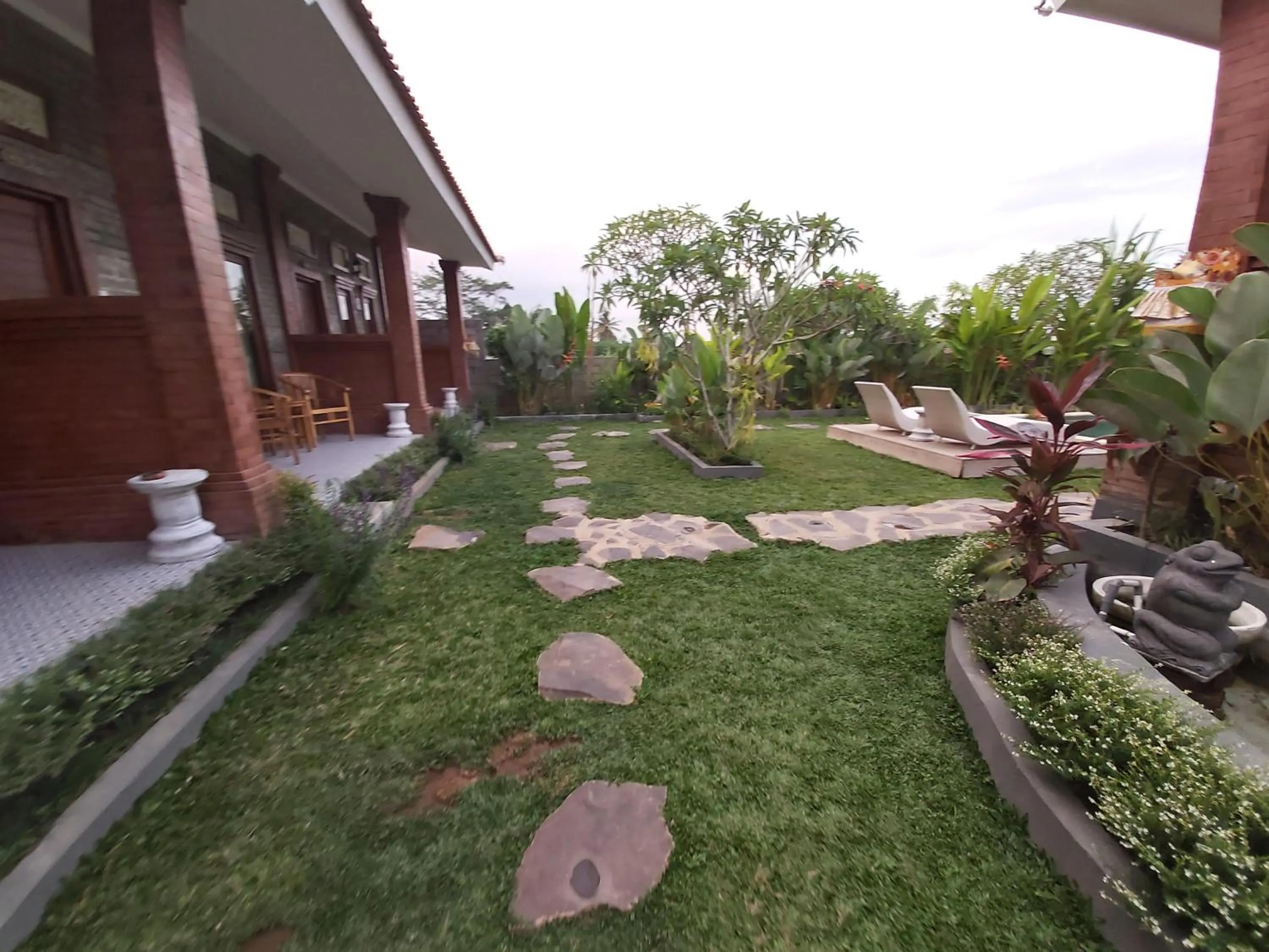 Garden view in Ayuna Family Ubud