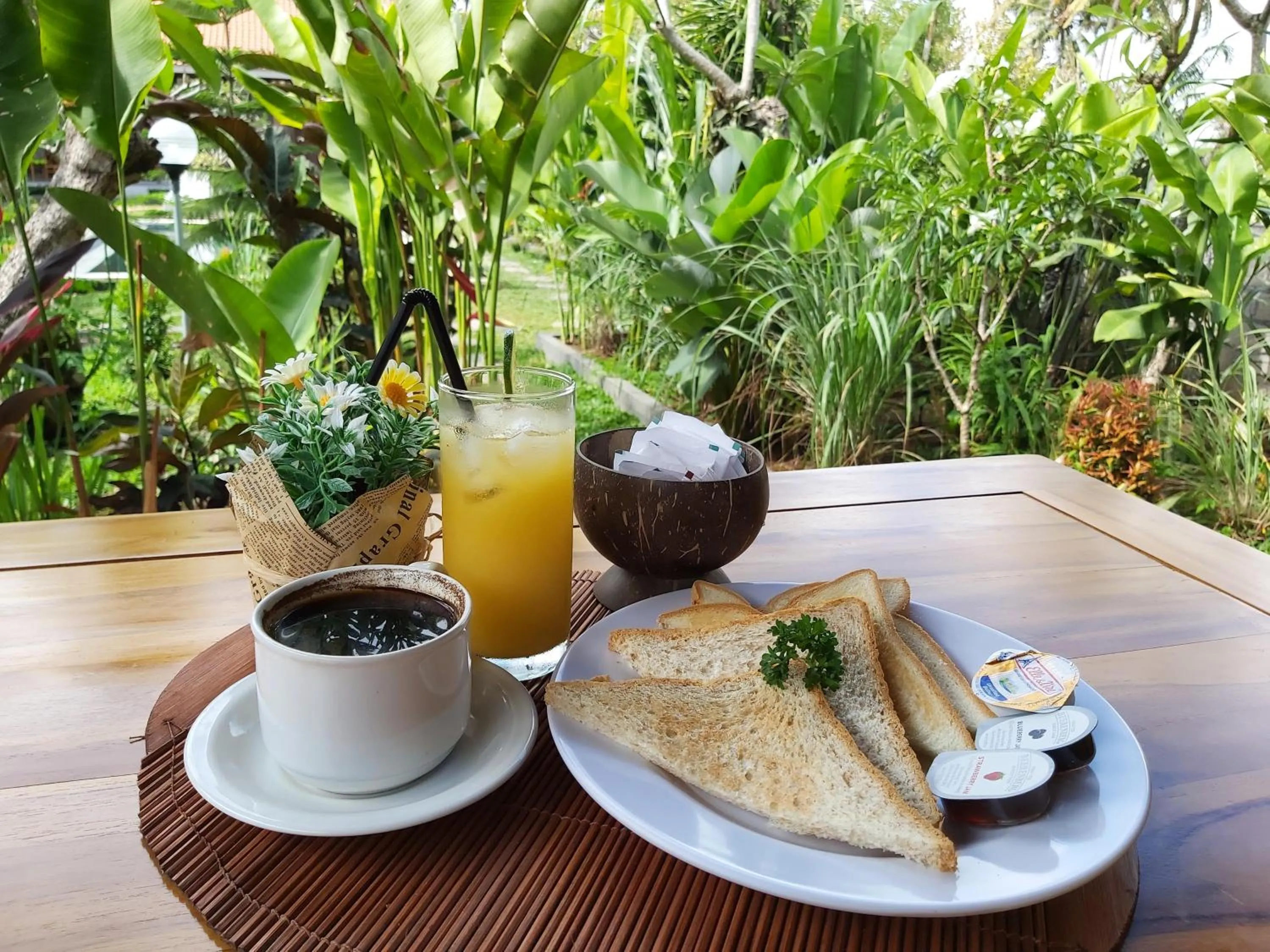 Food and drinks in Ayuna Family Ubud