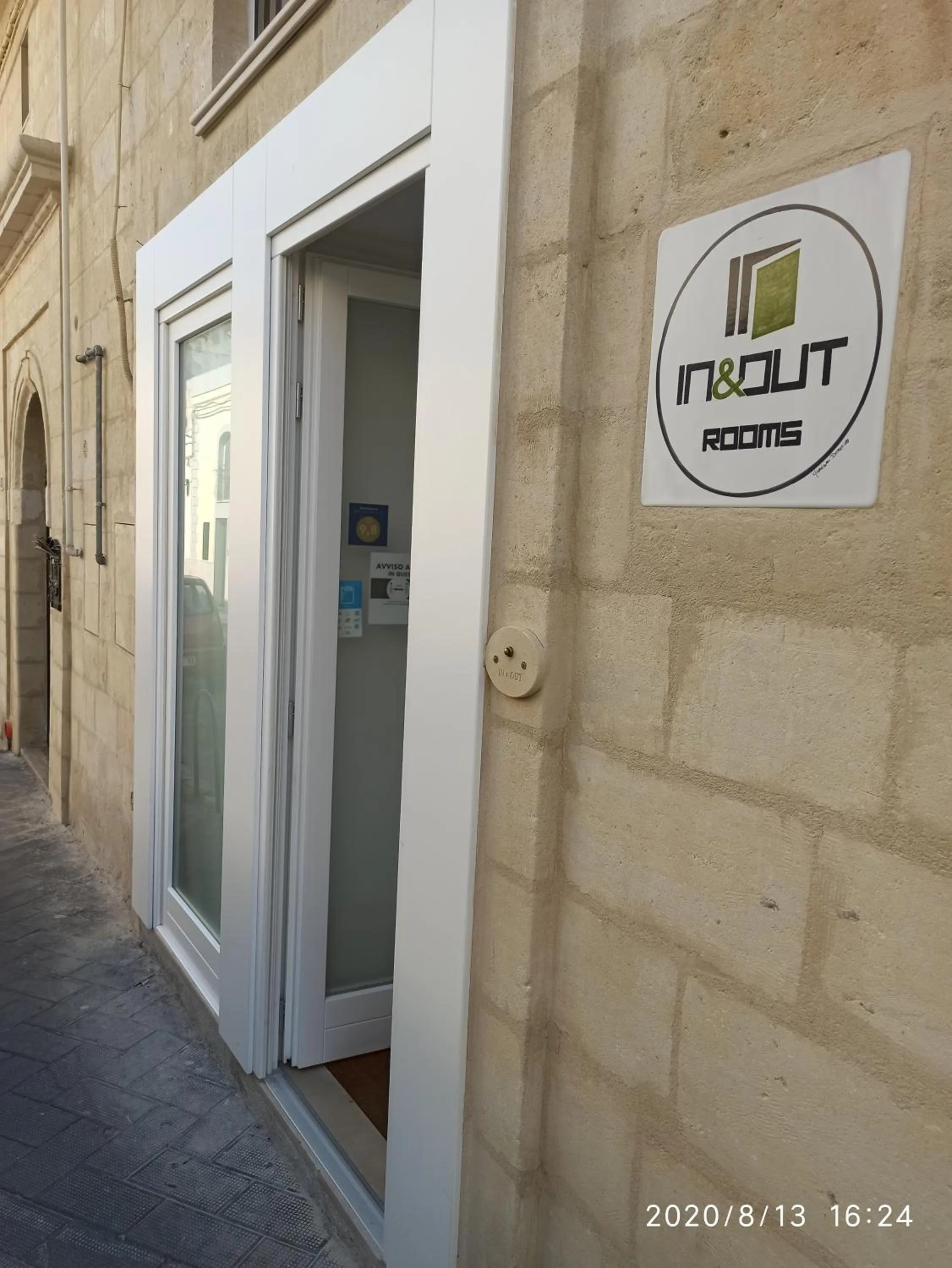 Facade/entrance in In & Out Matera