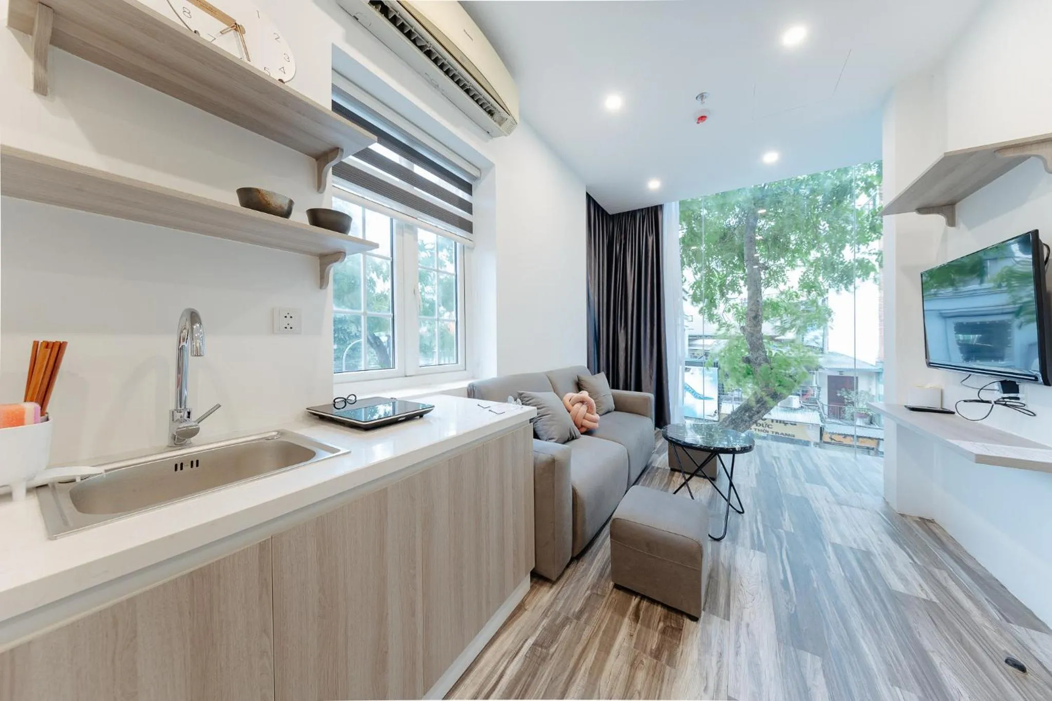 Living room in Su Casa Hanoi Old Quarter