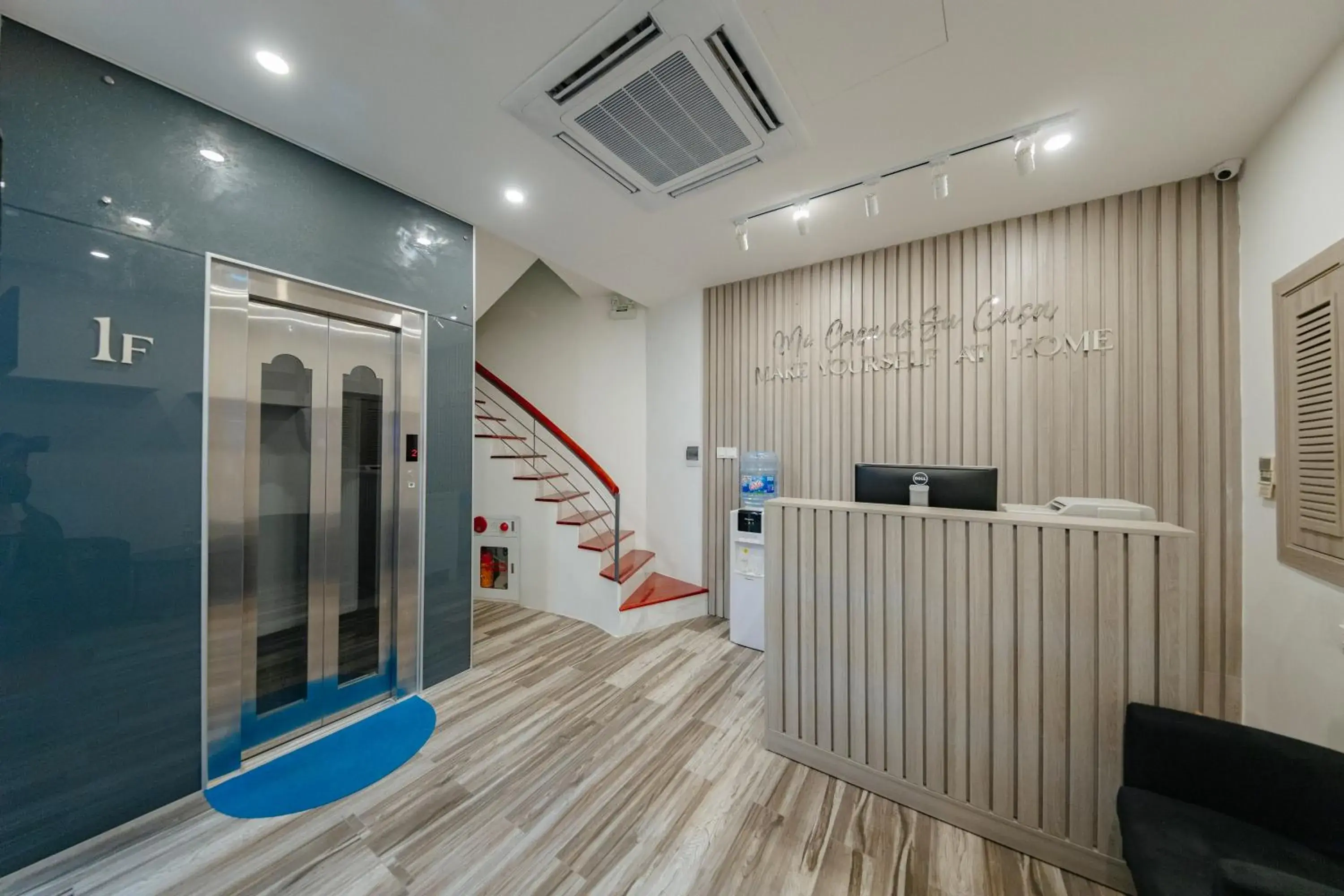 Property building in Su Casa Hanoi Old Quarter Property building in Su Casa Hanoi Old Quarter