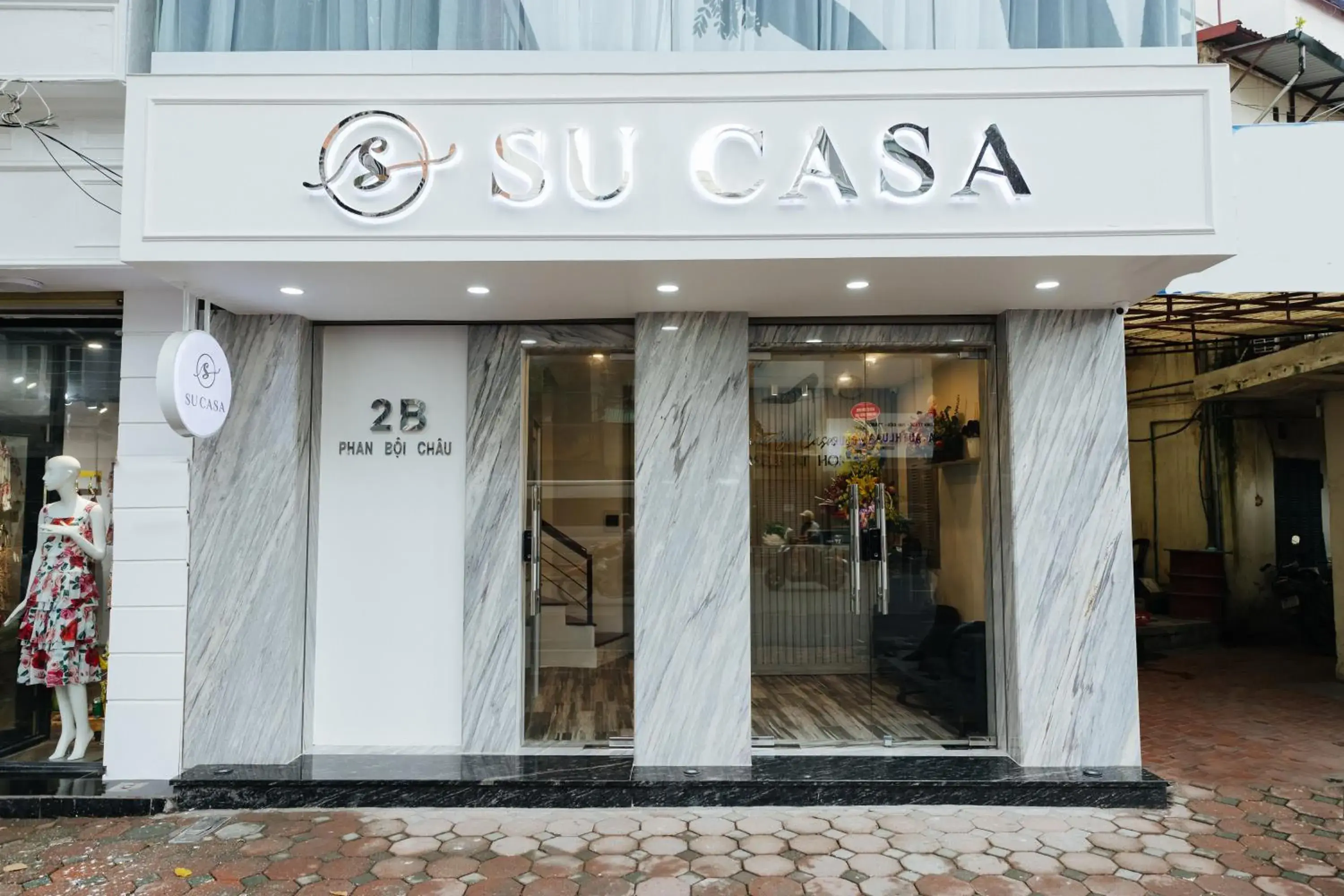 Property building in Su Casa Hanoi Old Quarter Property building in Su Casa Hanoi Old Quarter