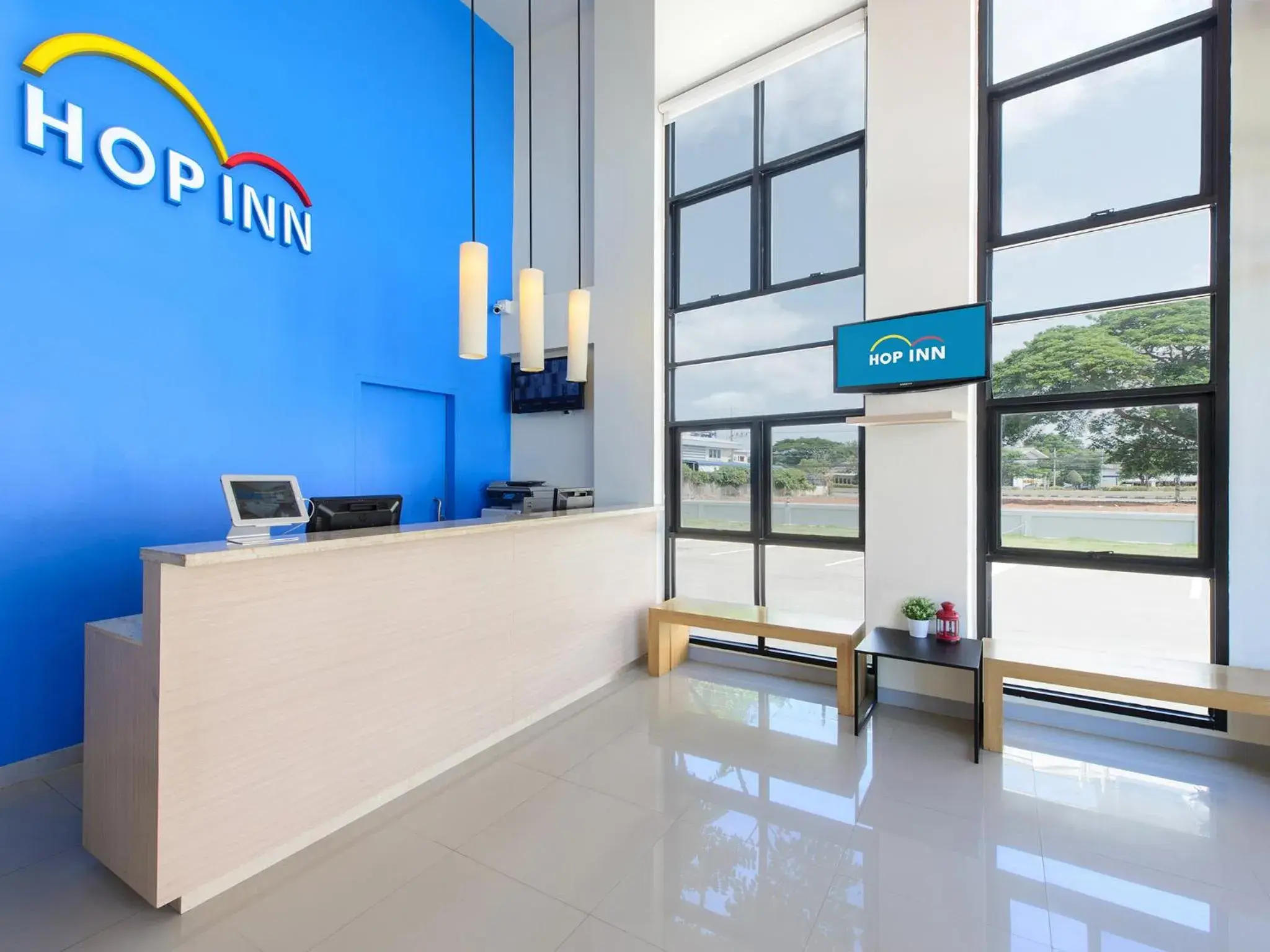 Lobby or reception in HOP INN Rayong Sukhumvit Road Lobby or reception in HOP INN Rayong Sukhumvit Road