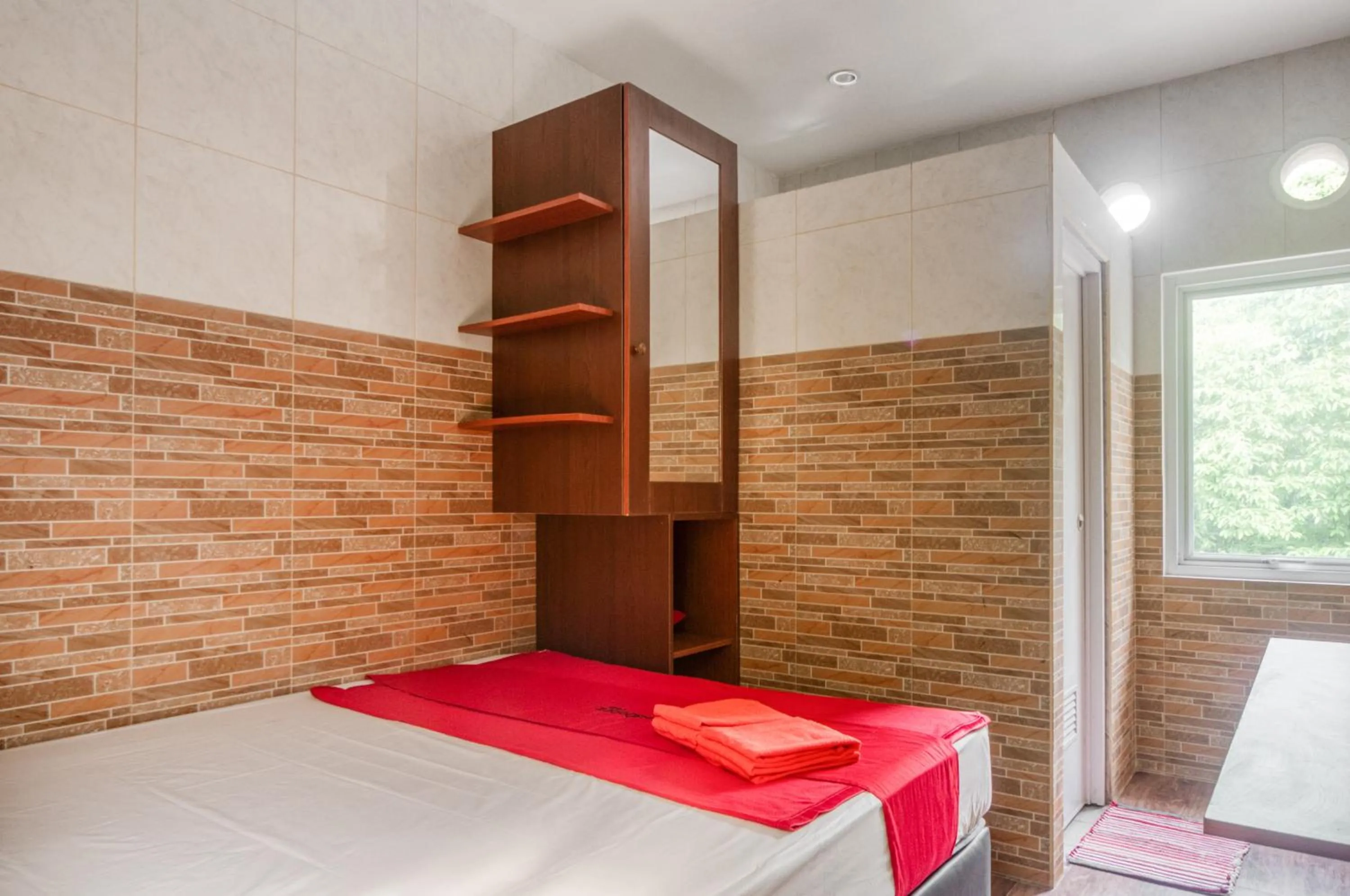 Bedroom, Bed in RedDoorz @ Panglima Polim 2