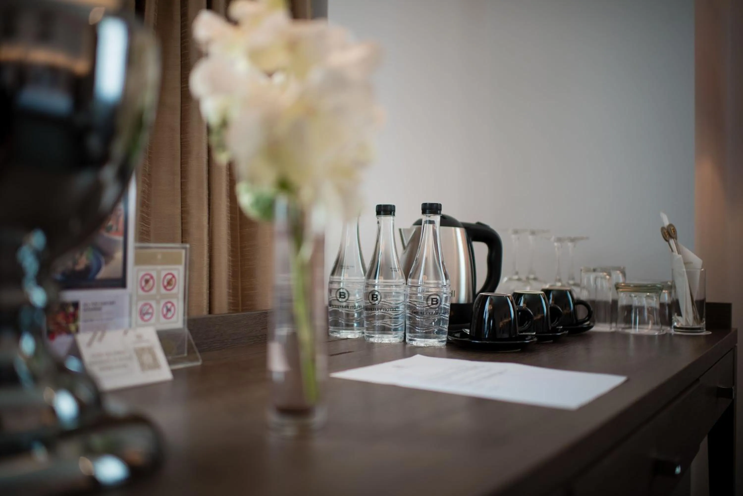 Coffee/tea facilities in The Berkeley Hotel Pratunam
