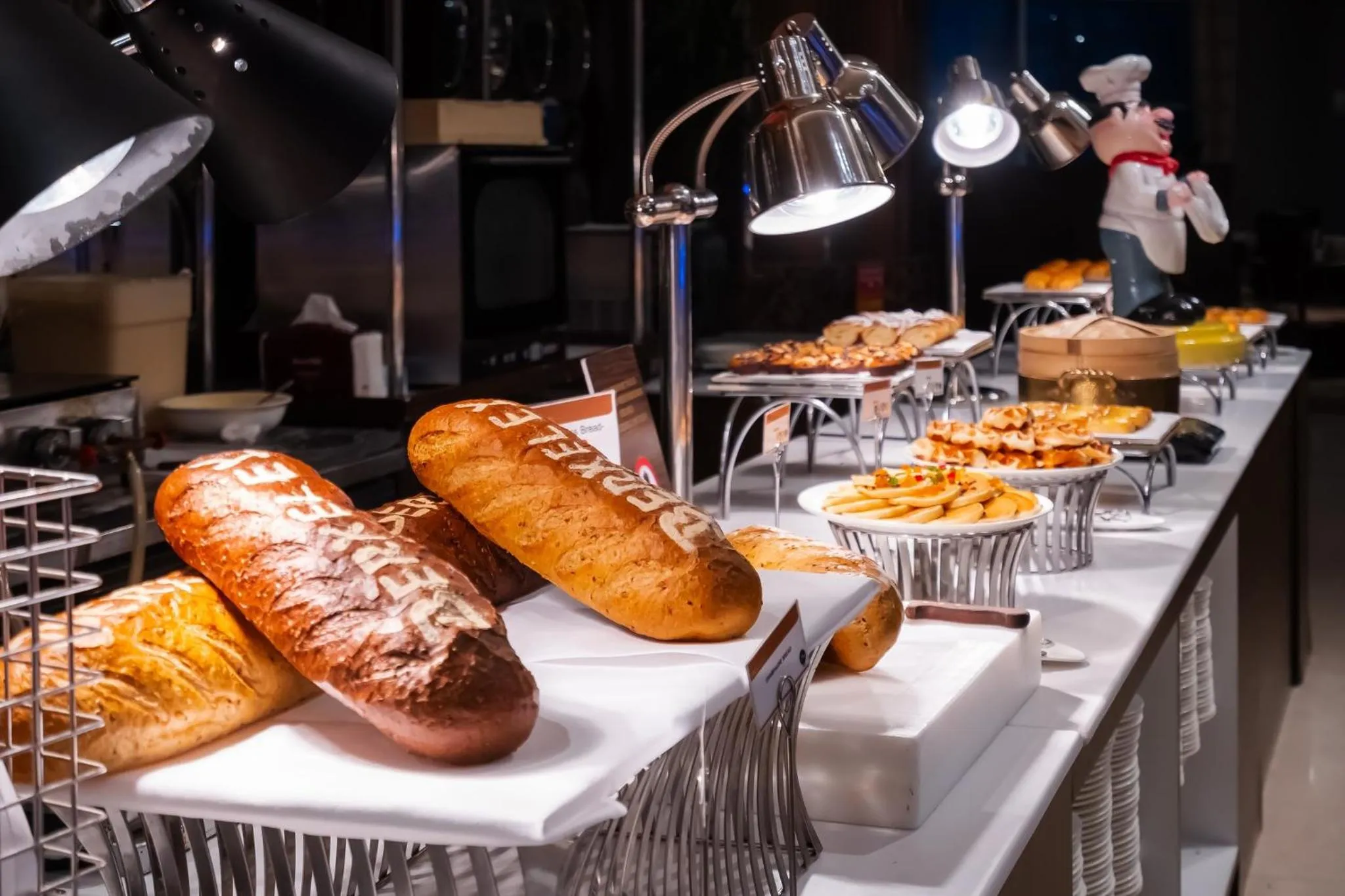 Food and drinks in The Berkeley Hotel Pratunam