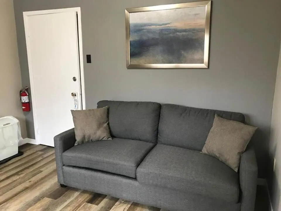 Living room in Coastal Inn - Kingfisher