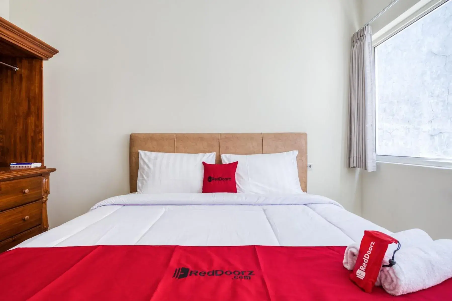 Bedroom, Bed in RedDoorz near Ciputra World 3 Bedroom, Bed in RedDoorz near Ciputra World 3
