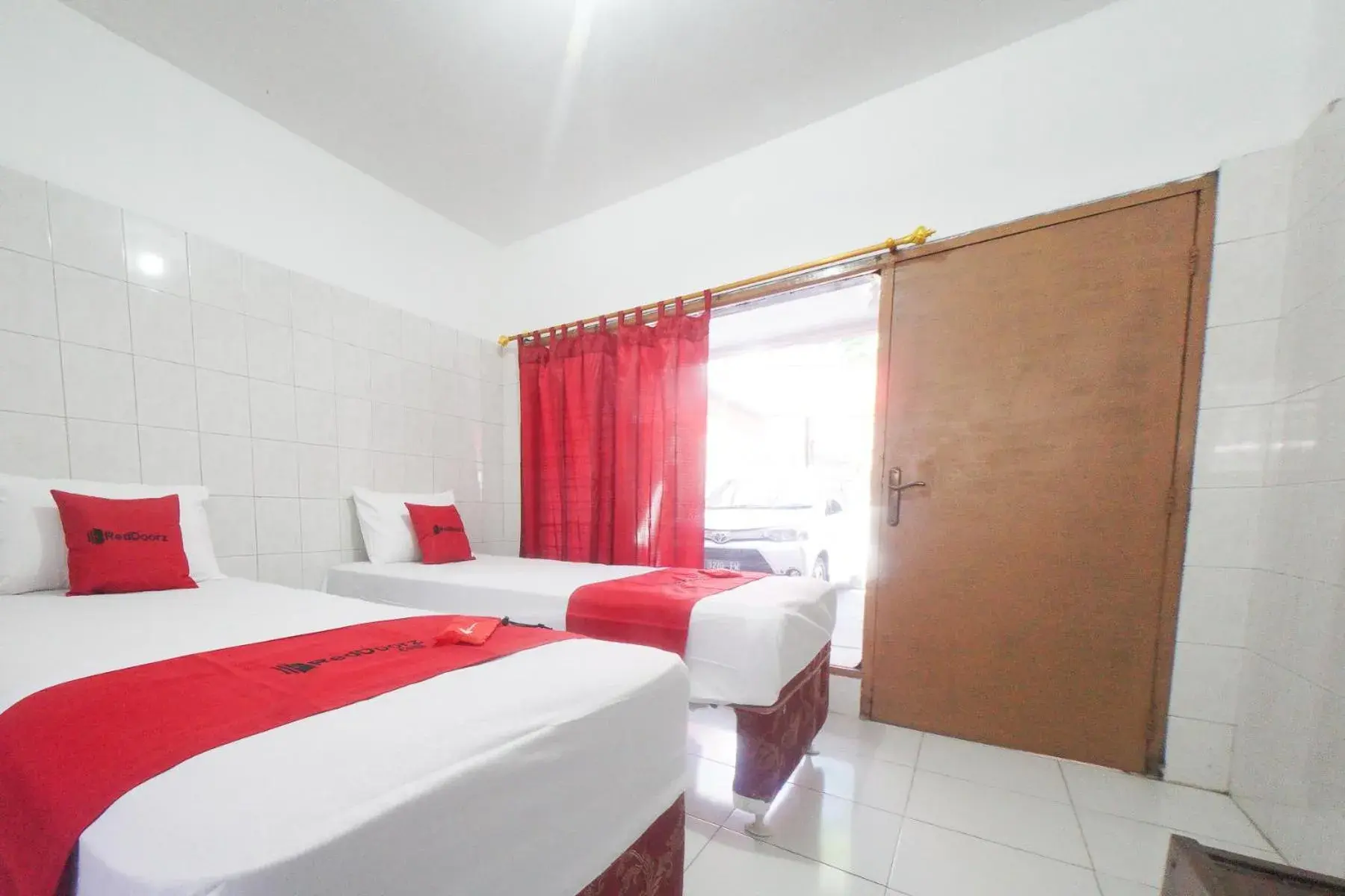 Bedroom, Bed in RedDoorz @ Tretes 2 Bedroom, Bed in RedDoorz @ Tretes 2