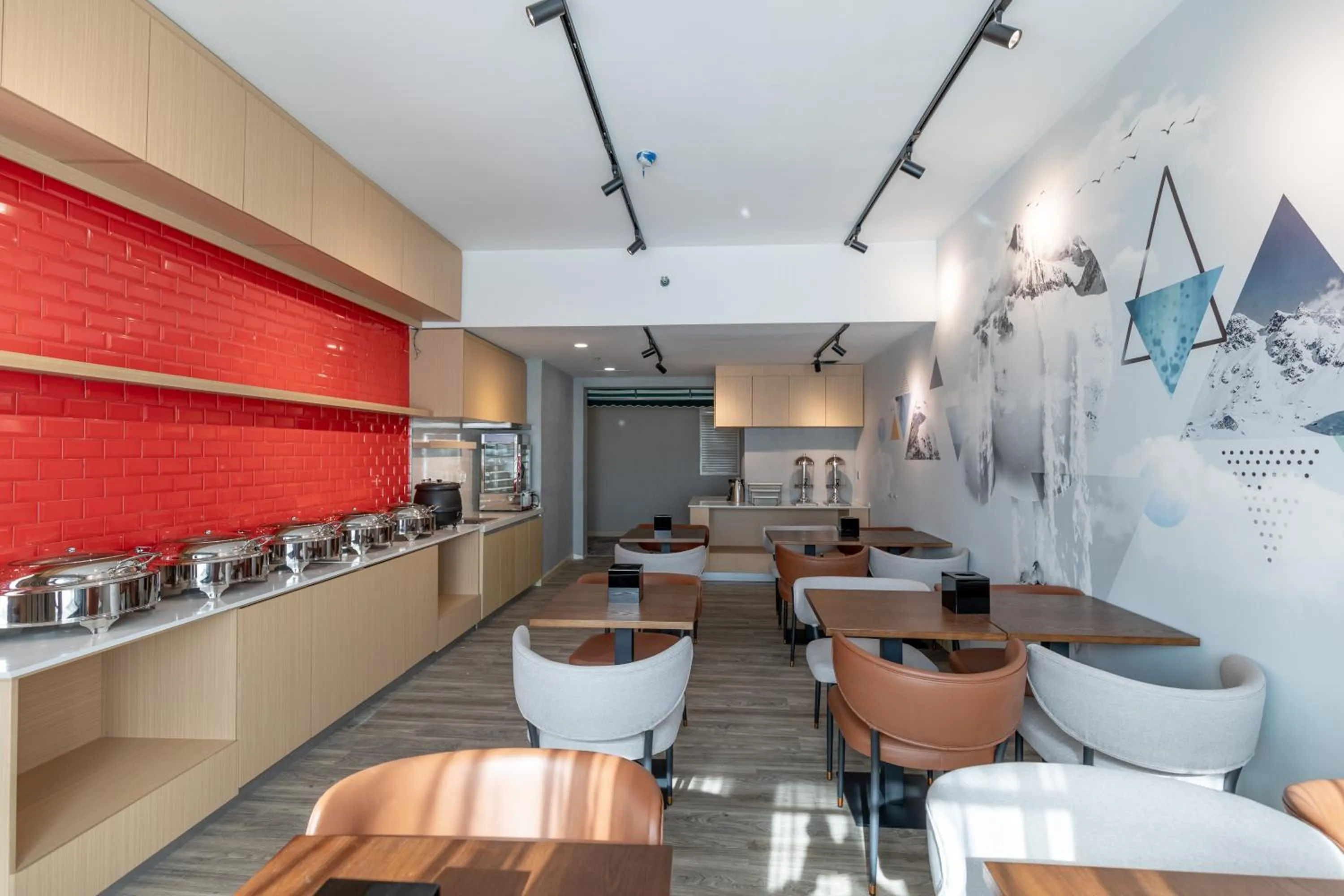 Restaurant/places to eat in Imin Hotel