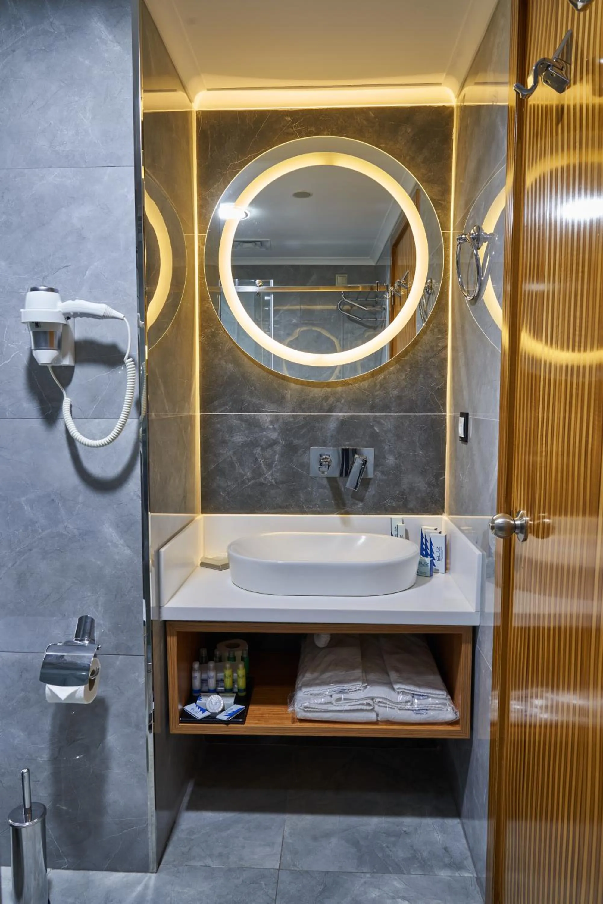 Bathroom in Eliz Hotel Convention Center Thermal Spa & Wellnes