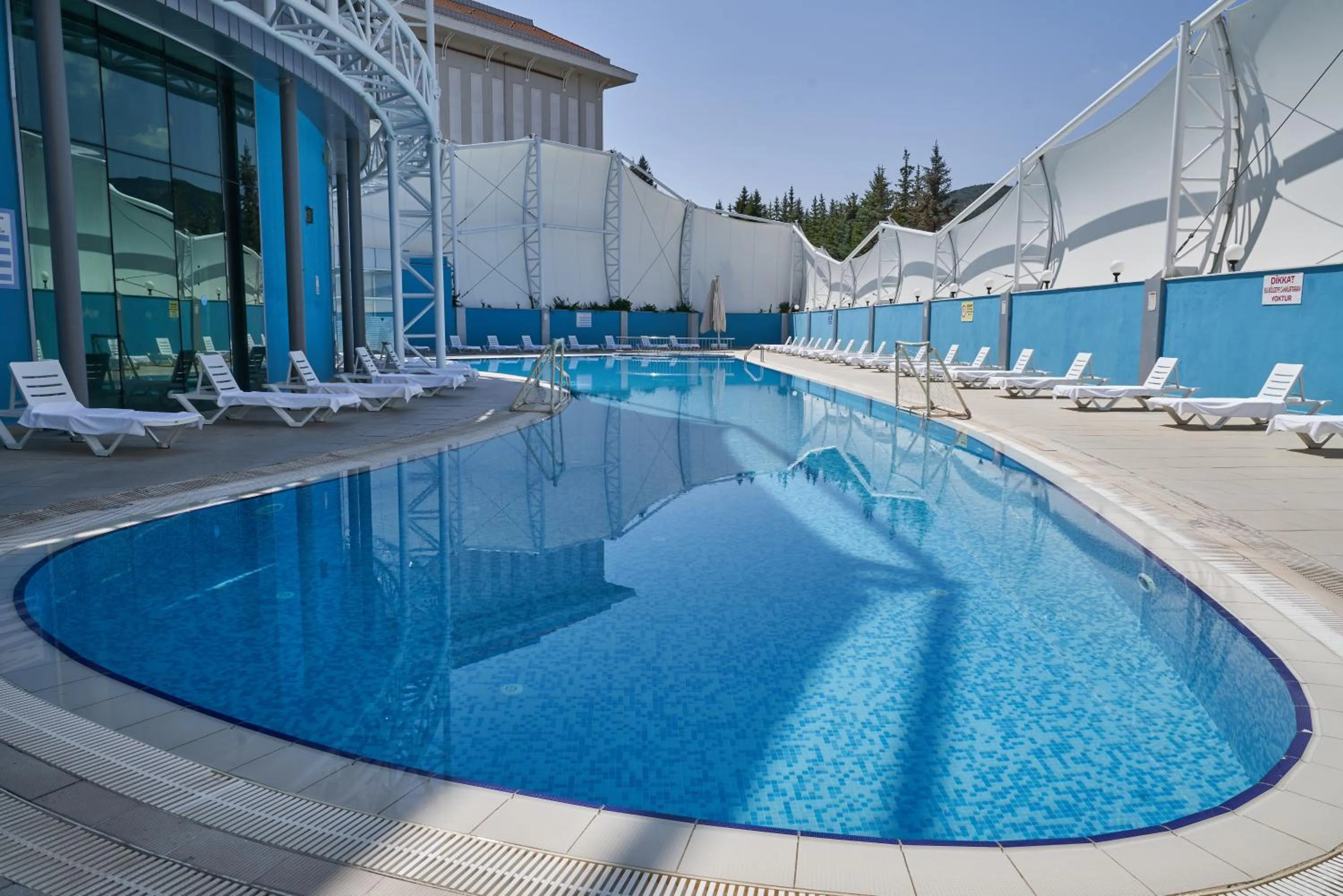 Swimming pool in Eliz Hotel Convention Center Thermal Spa & Wellnes