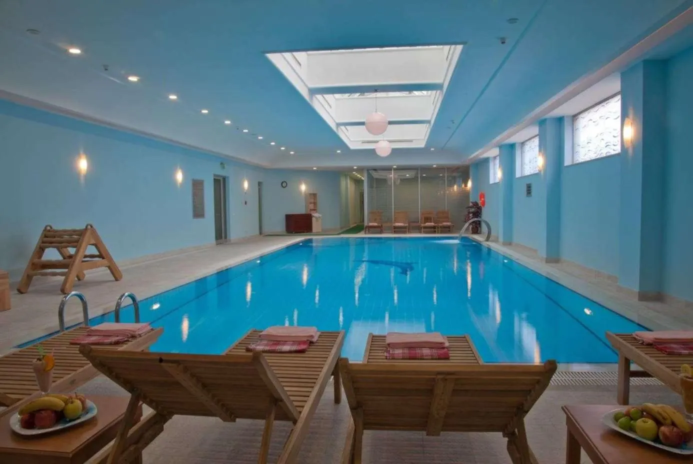 Swimming pool in Eliz Hotel Convention Center Thermal Spa & Wellnes