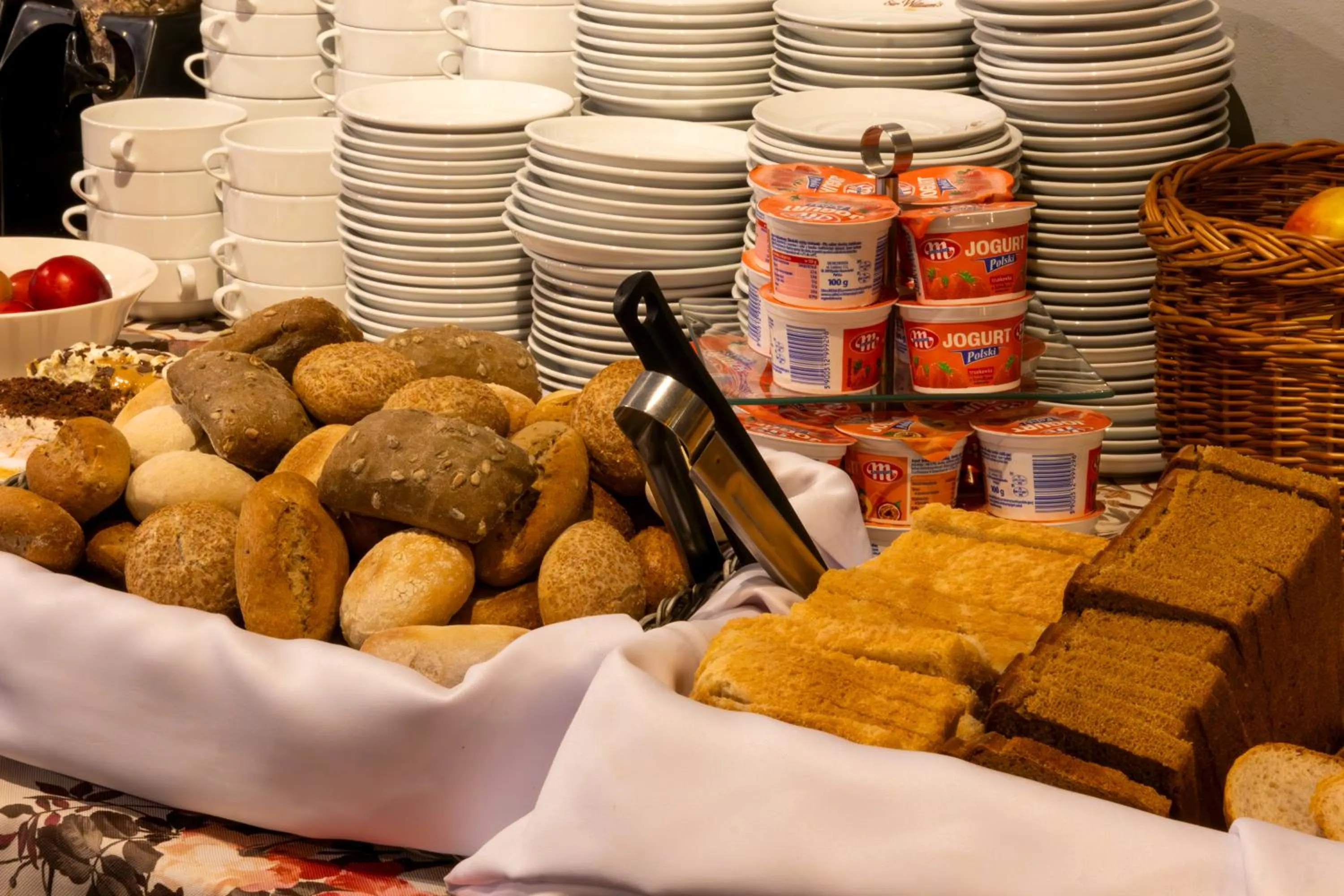 Restaurant/places to eat in Noclegi Hit Rooms & Apartments