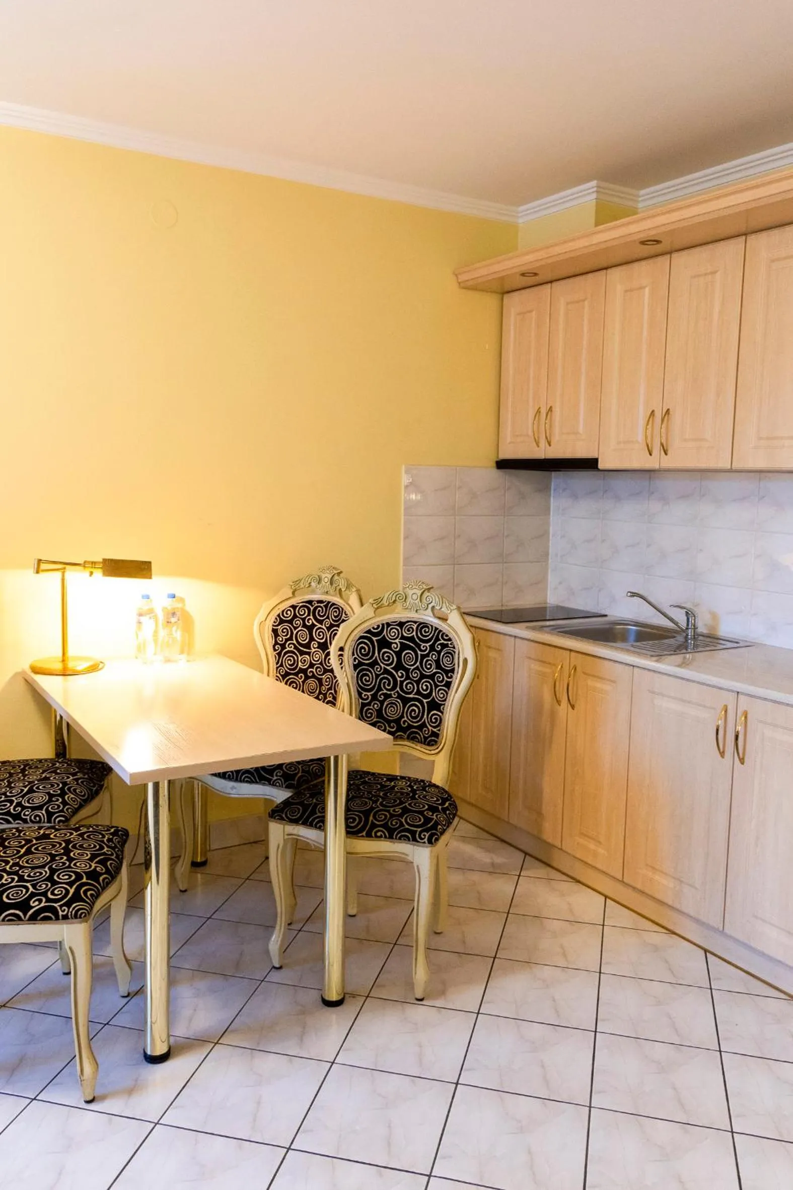 Kitchen or kitchenette in Noclegi Hit Rooms & Apartments