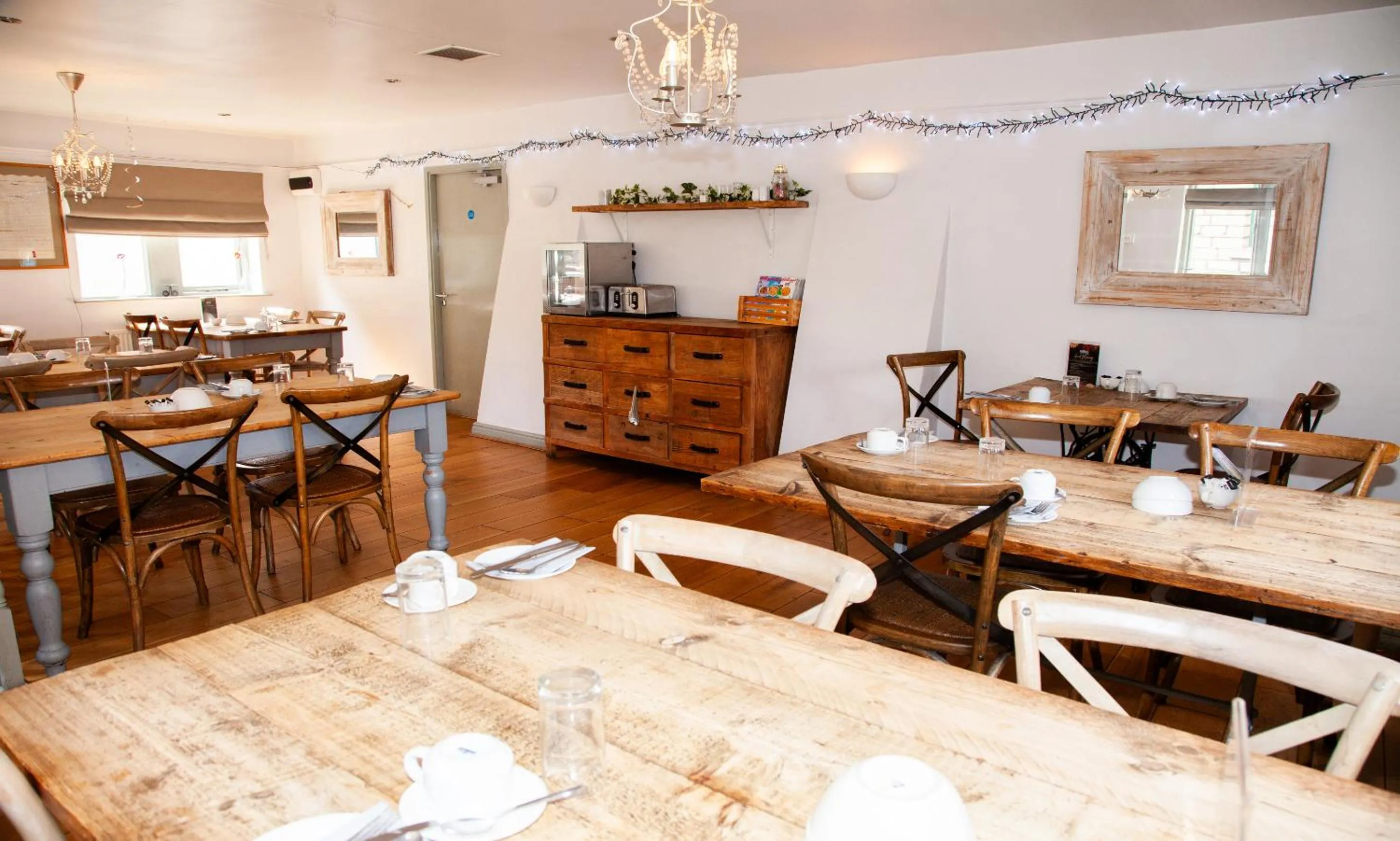 Breakfast in Rooms at The Nook