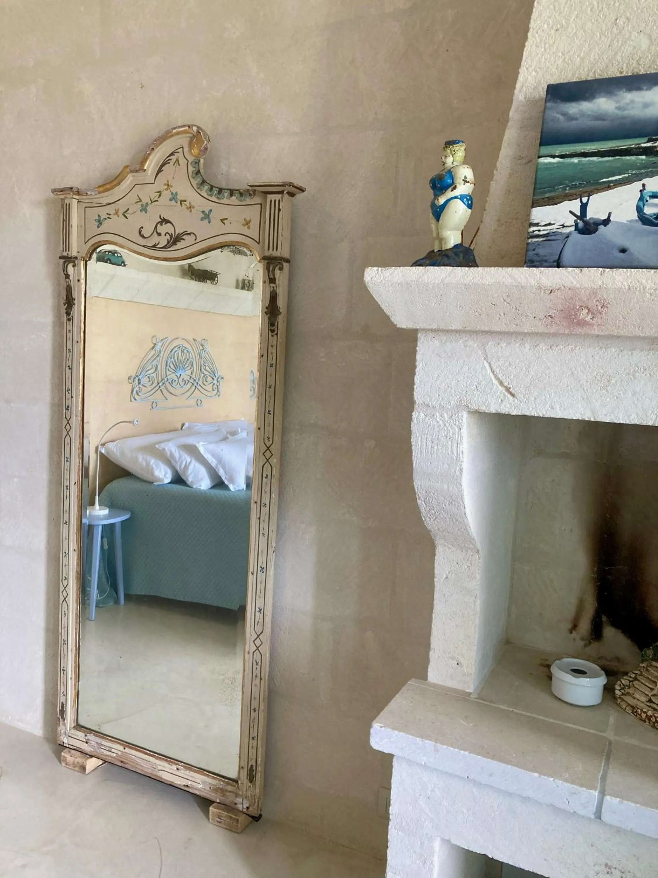 fireplace, Bed in Boutique Hotel Masseria Sottomasi