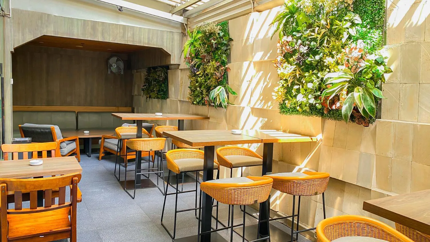 Harper Wahid Hasyim Medan by ASTON