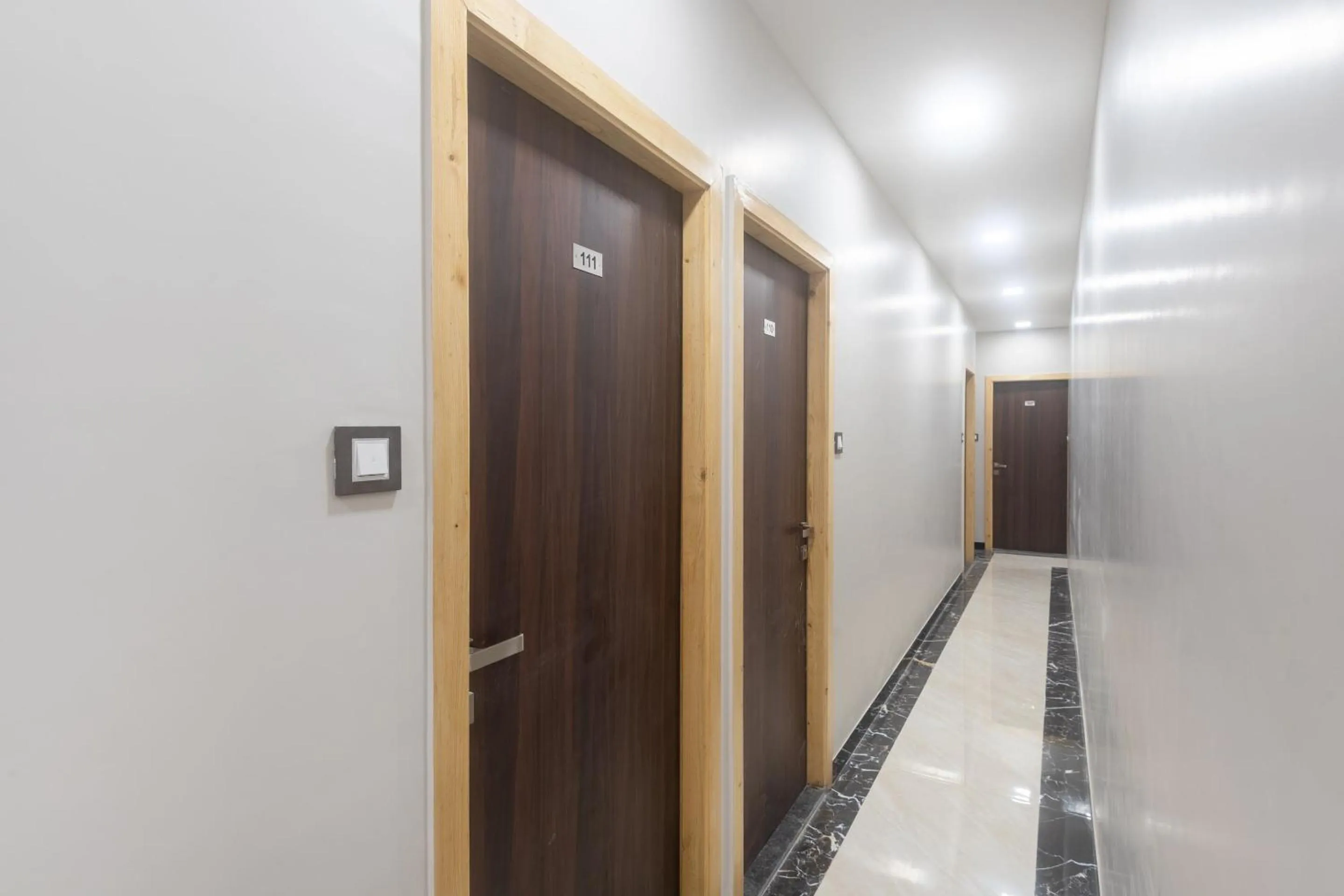 Lobby or reception in OYO Hotel Blue Executive Near Chhatrapati Shivaji International Airport