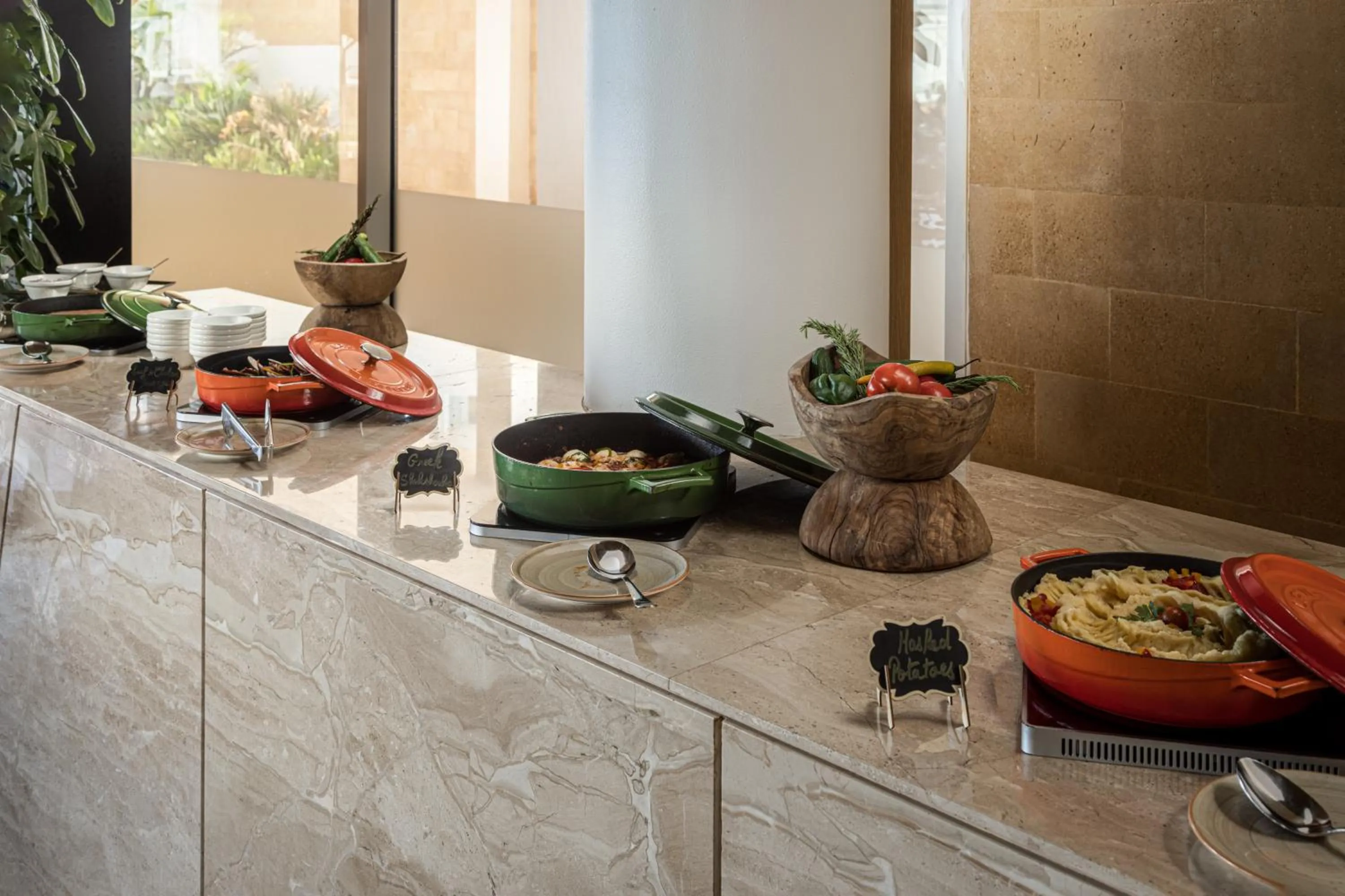 Restaurant/places to eat in The G Hotel Seashell