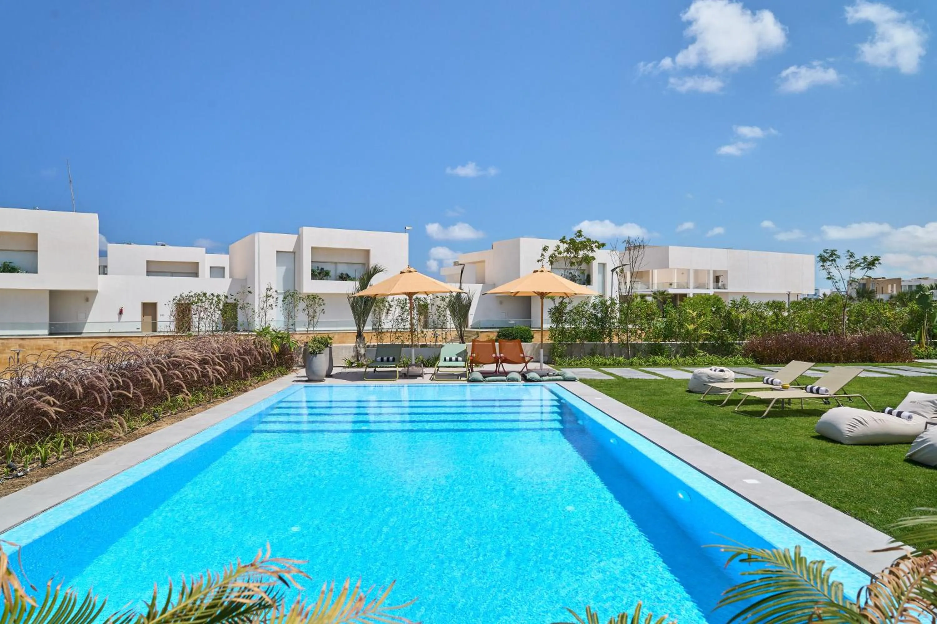 Swimming pool in The G Hotel Seashell