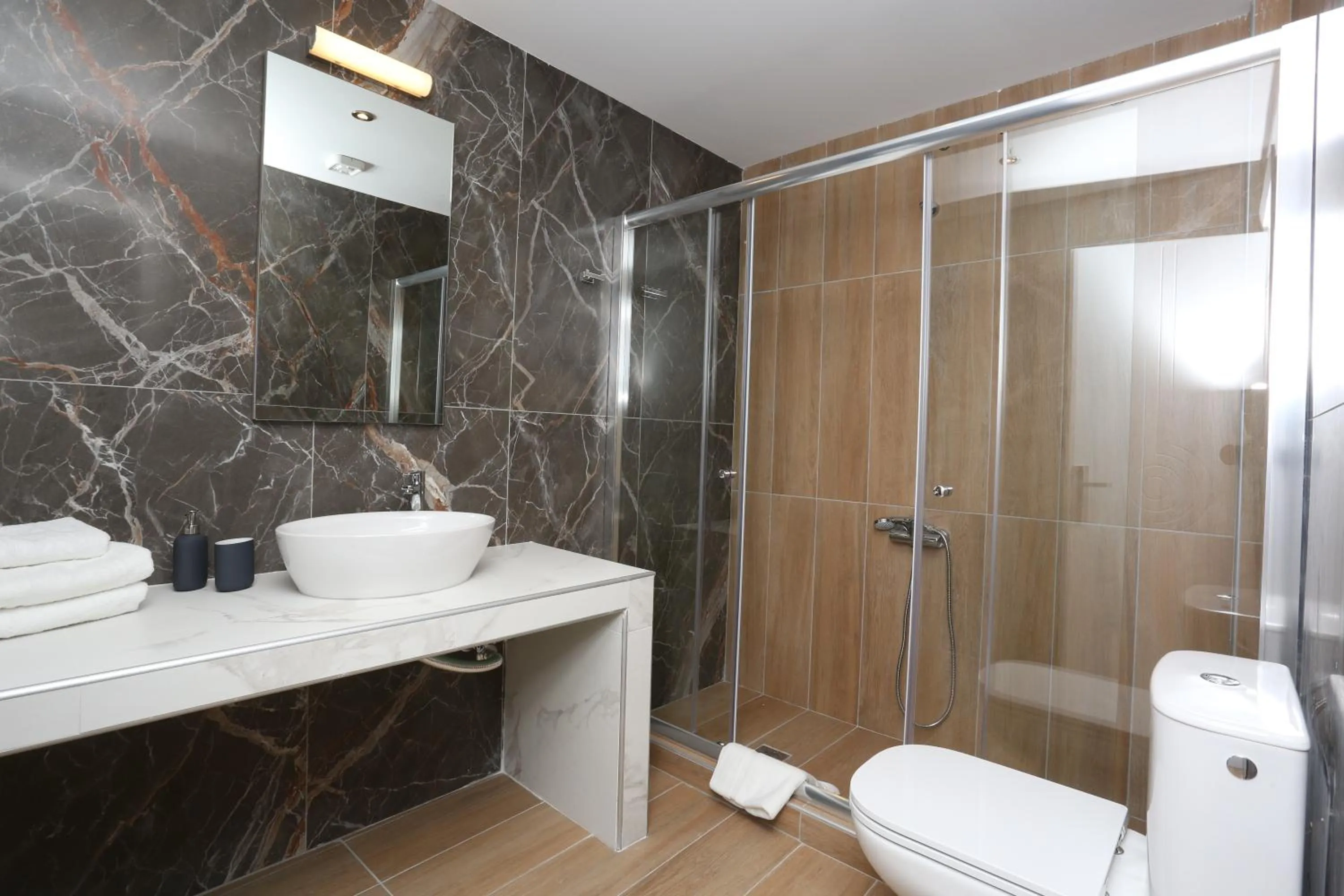 Shower in Agreste Luxury Apartments