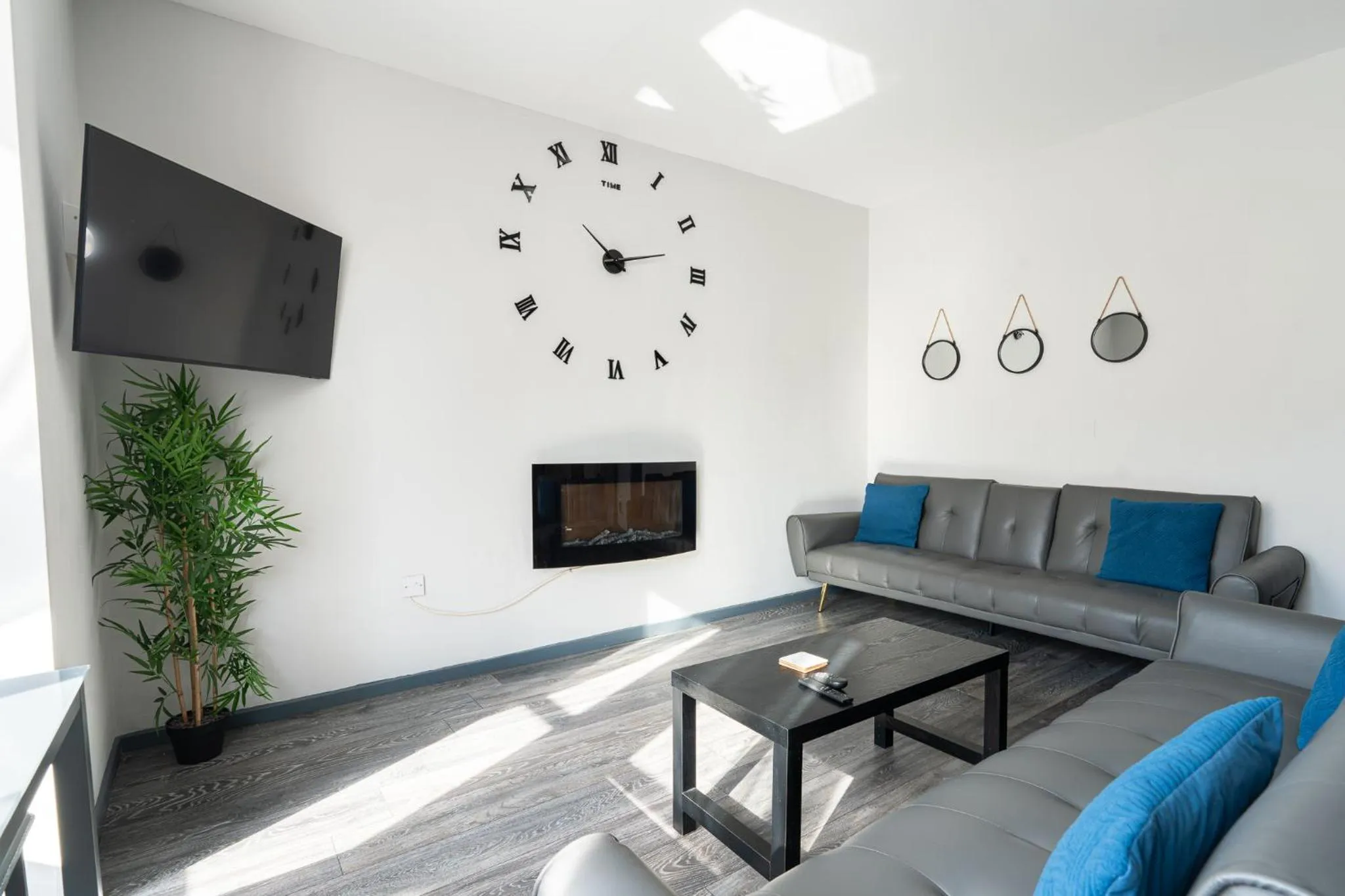 Vibe Holiday Apartments