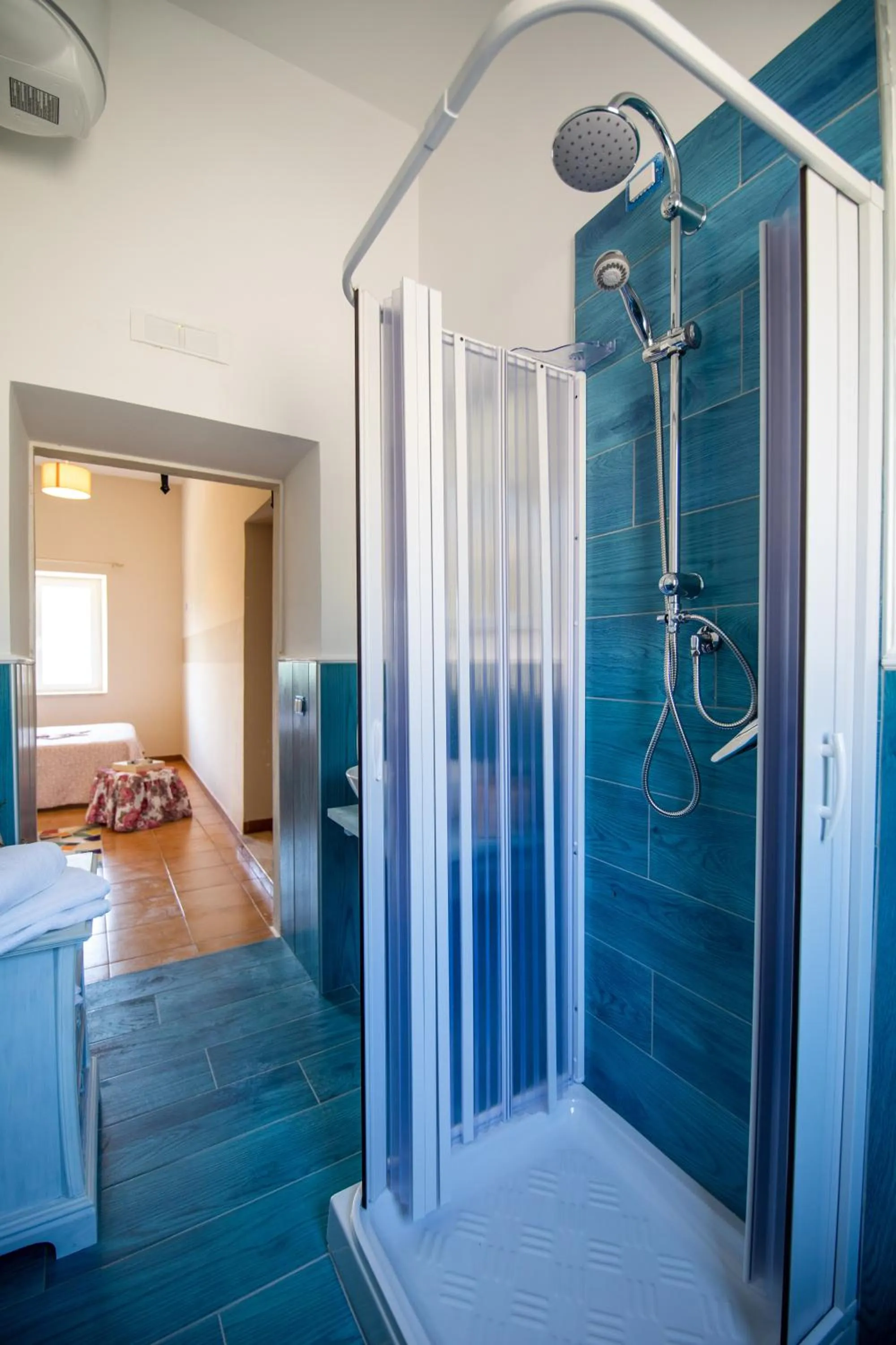 Shower, Bed in Il Panorama Housing Cilento