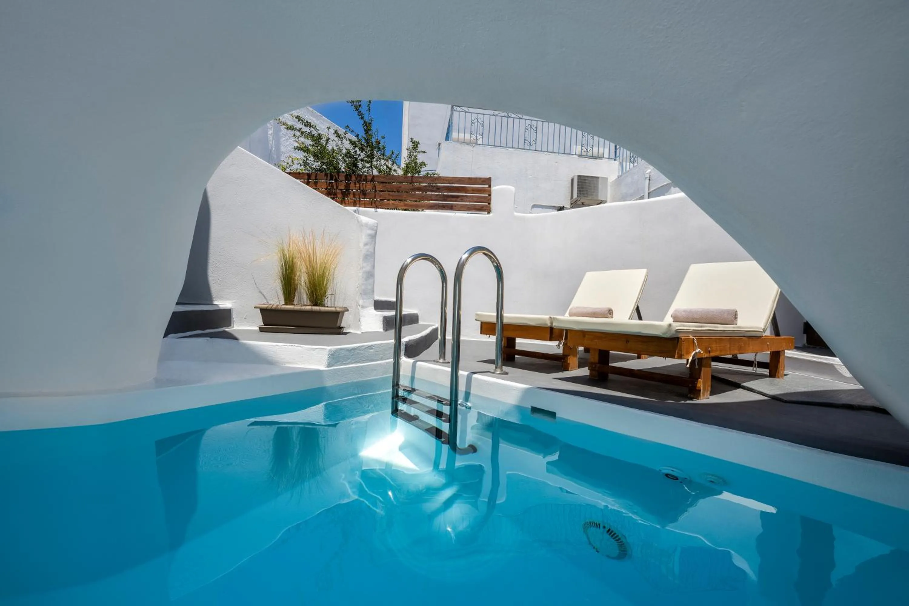 Aegean Mist Luxury Suites
