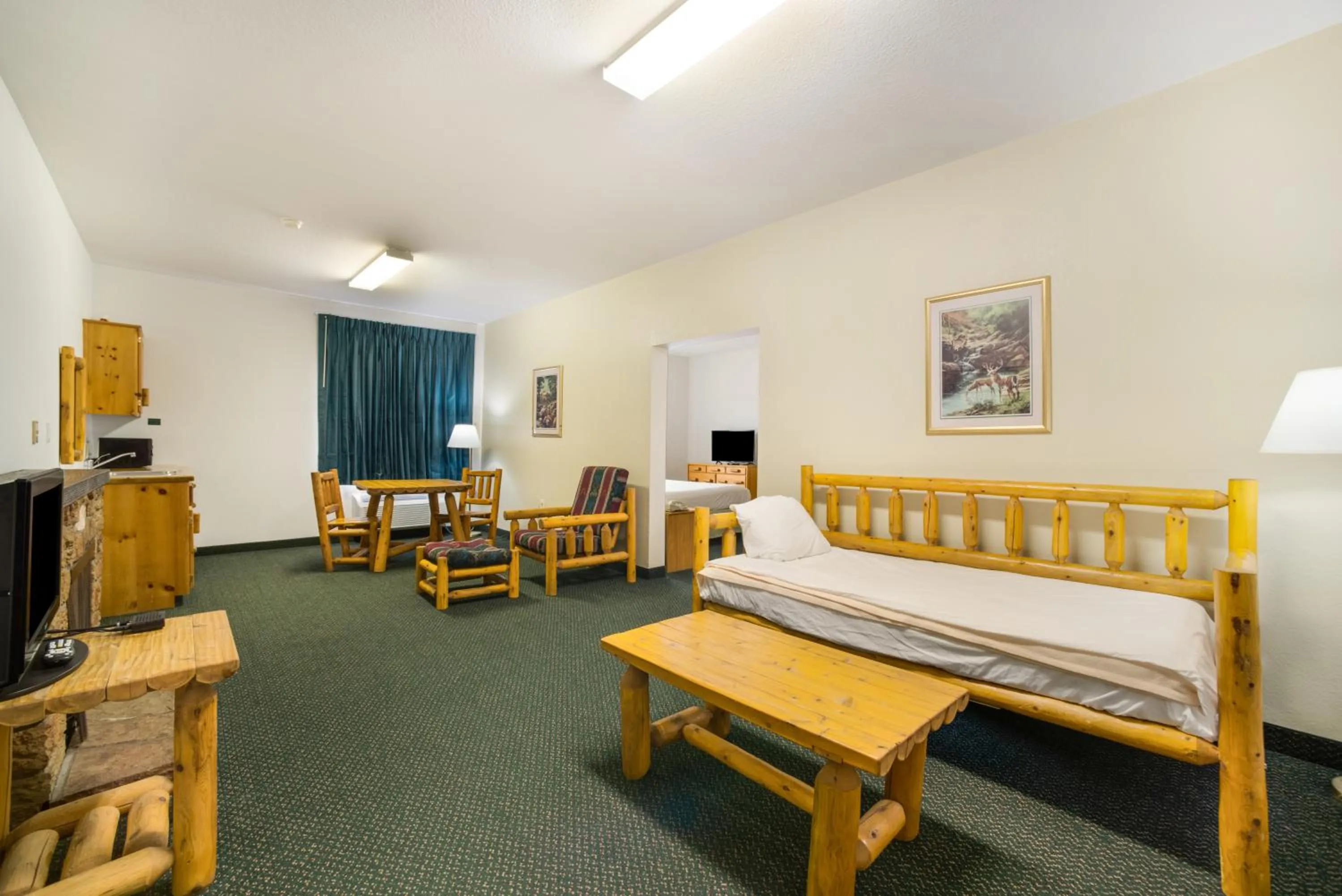 TV and multimedia, Bed in Knights Inn New Florence