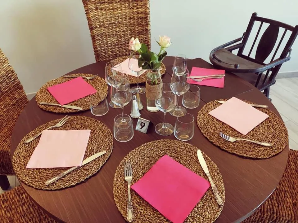 Restaurant/places to eat in Auberge Saint-Jean