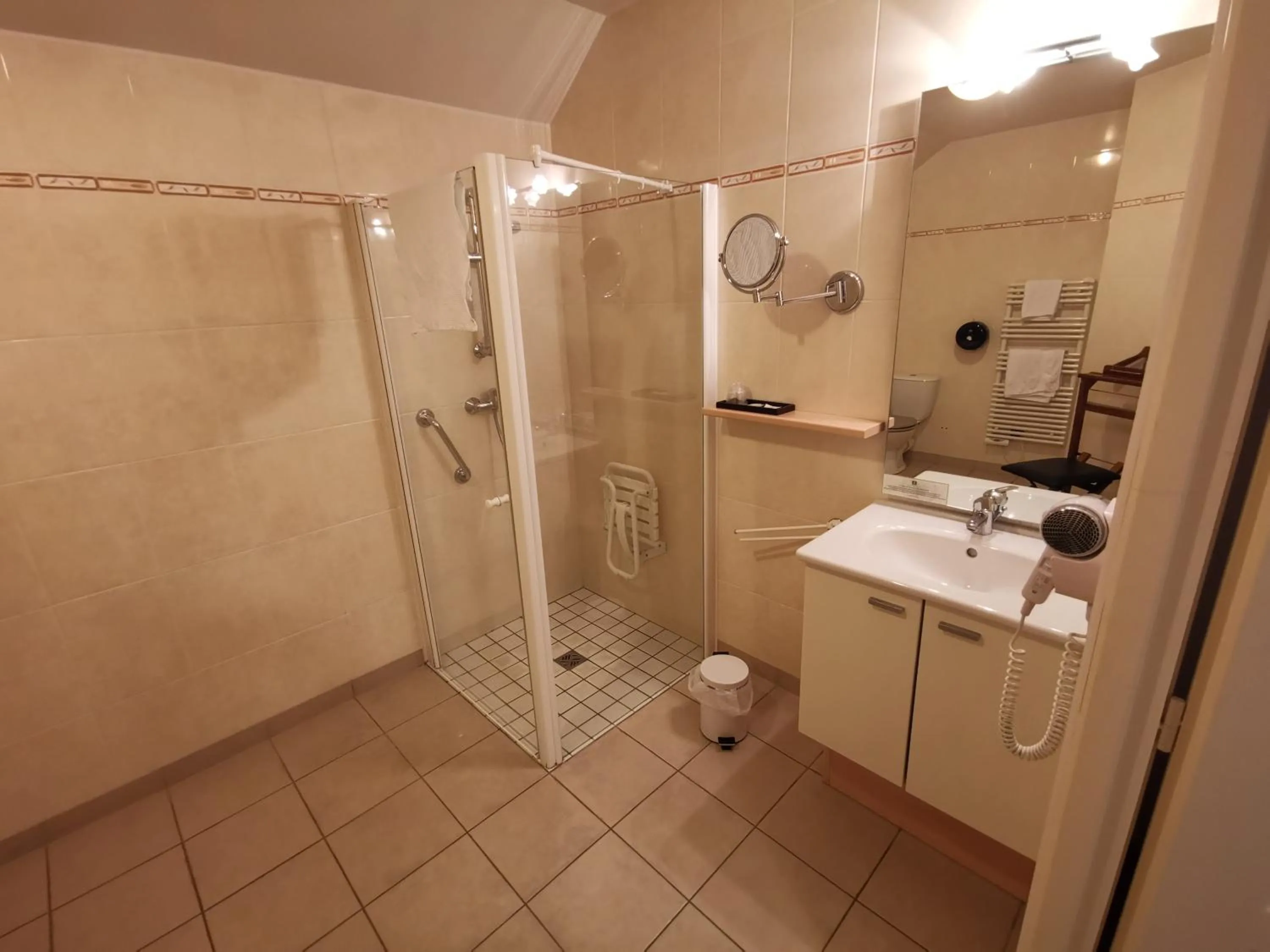 Bathroom in Auberge Saint-Jean