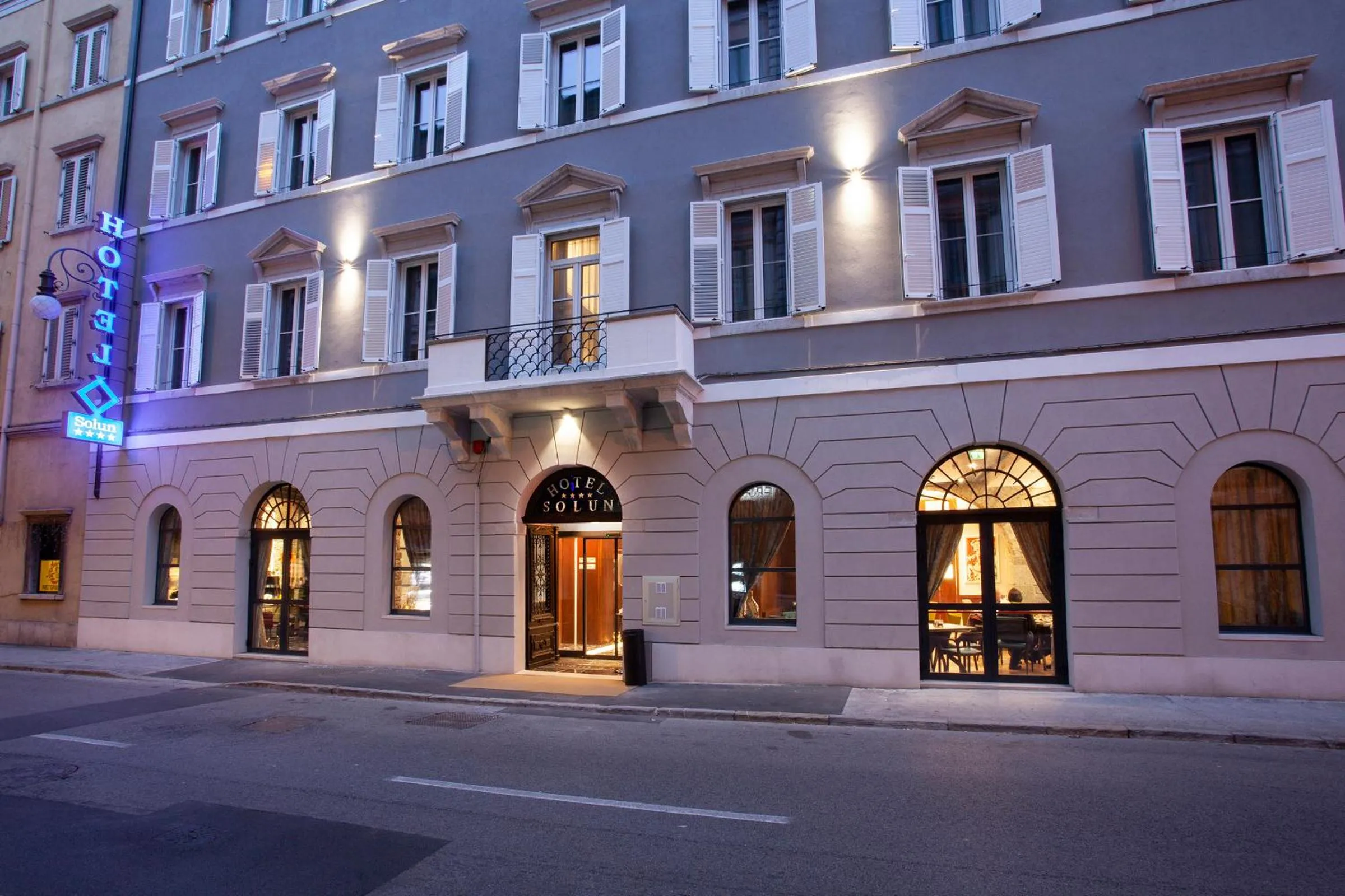 Facade/entrance in Hotel Solun