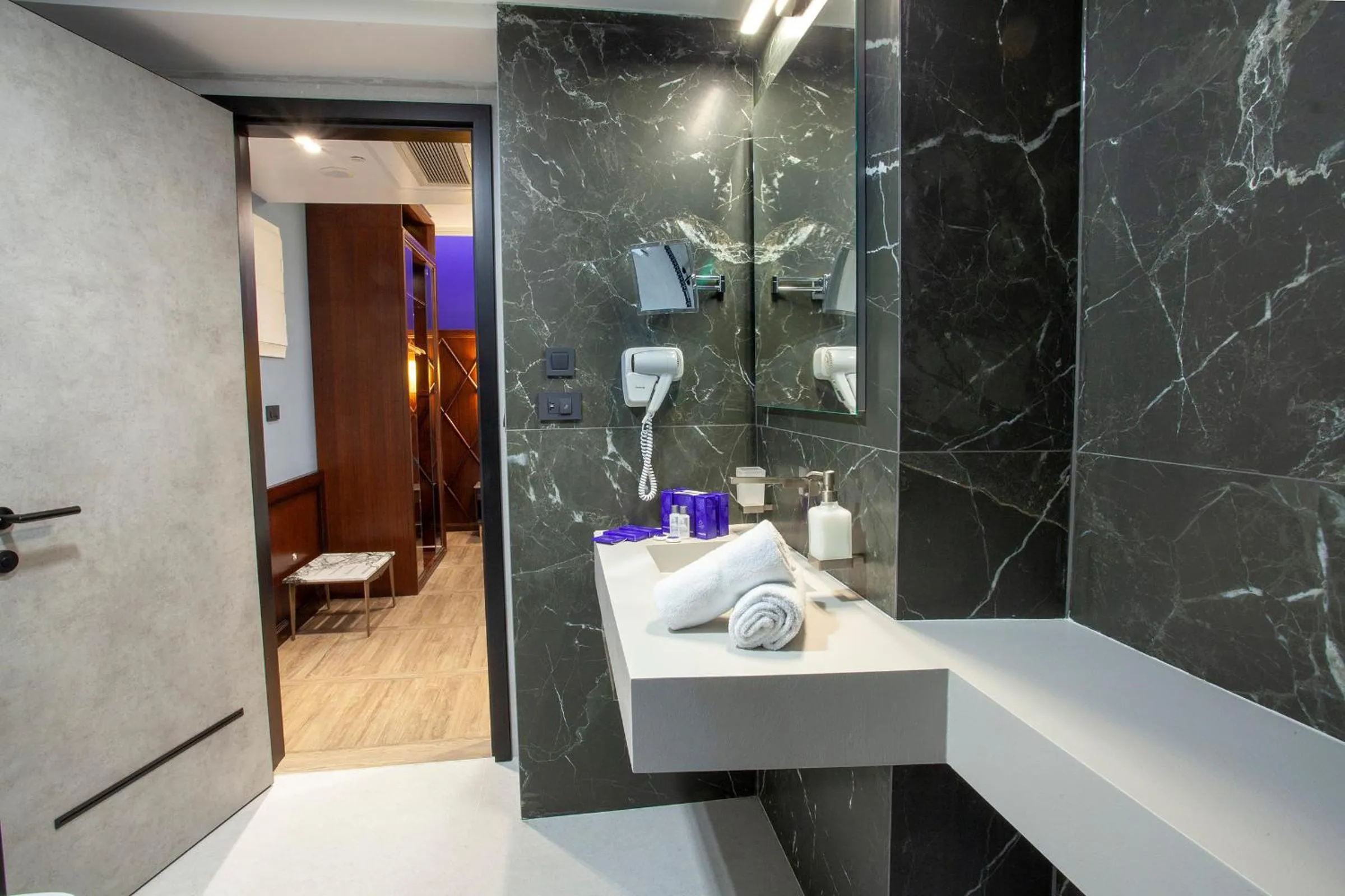 Bathroom in Hotel Solun