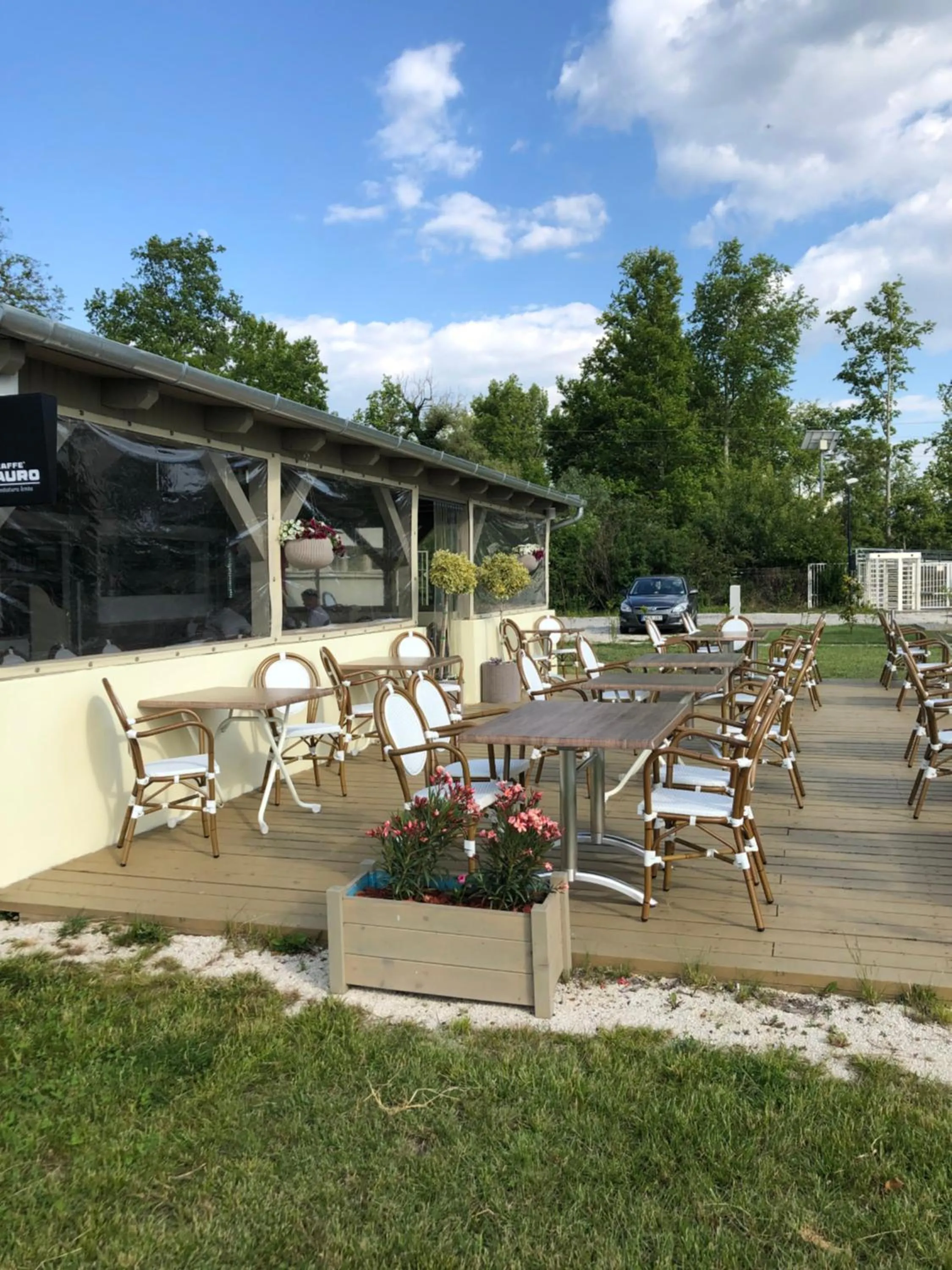 Continental breakfast in Napsugár Club és Panzió