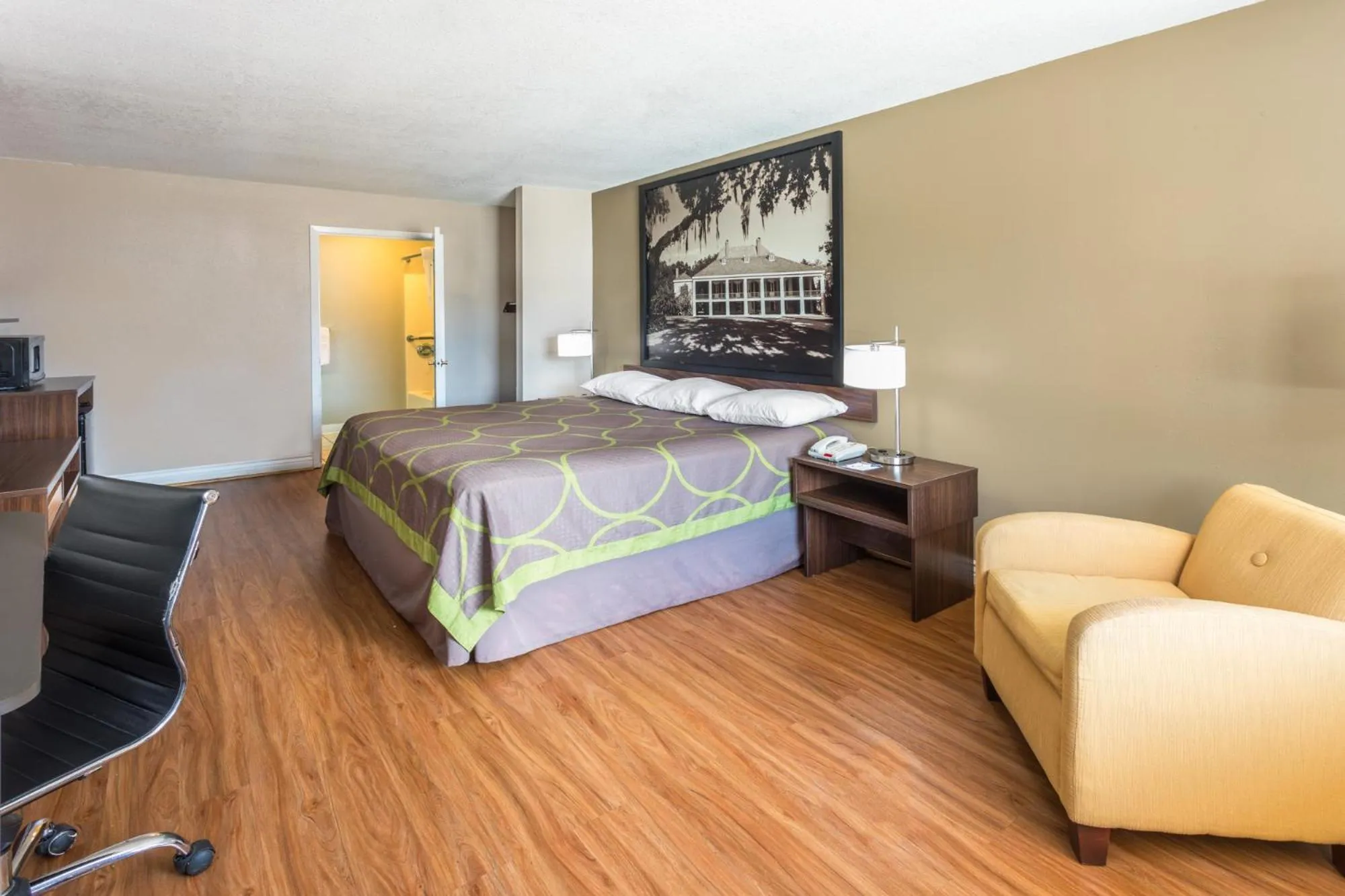 Bedroom, Bed in Studio 6 Opelousas, LA